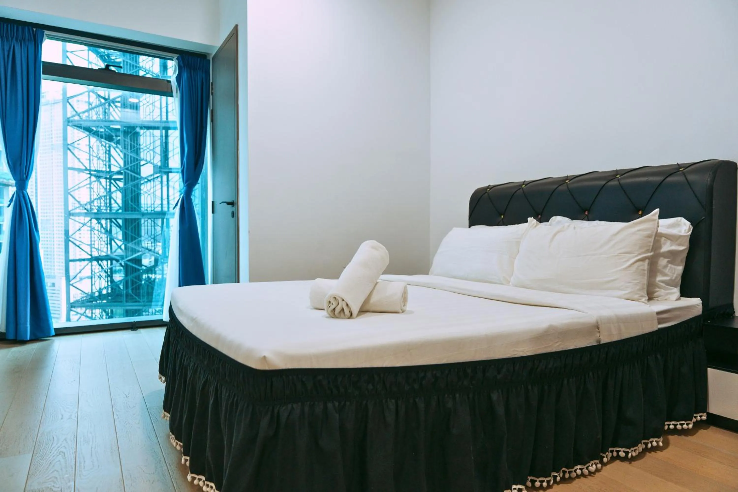 Bed in Eaton Residence Yemala