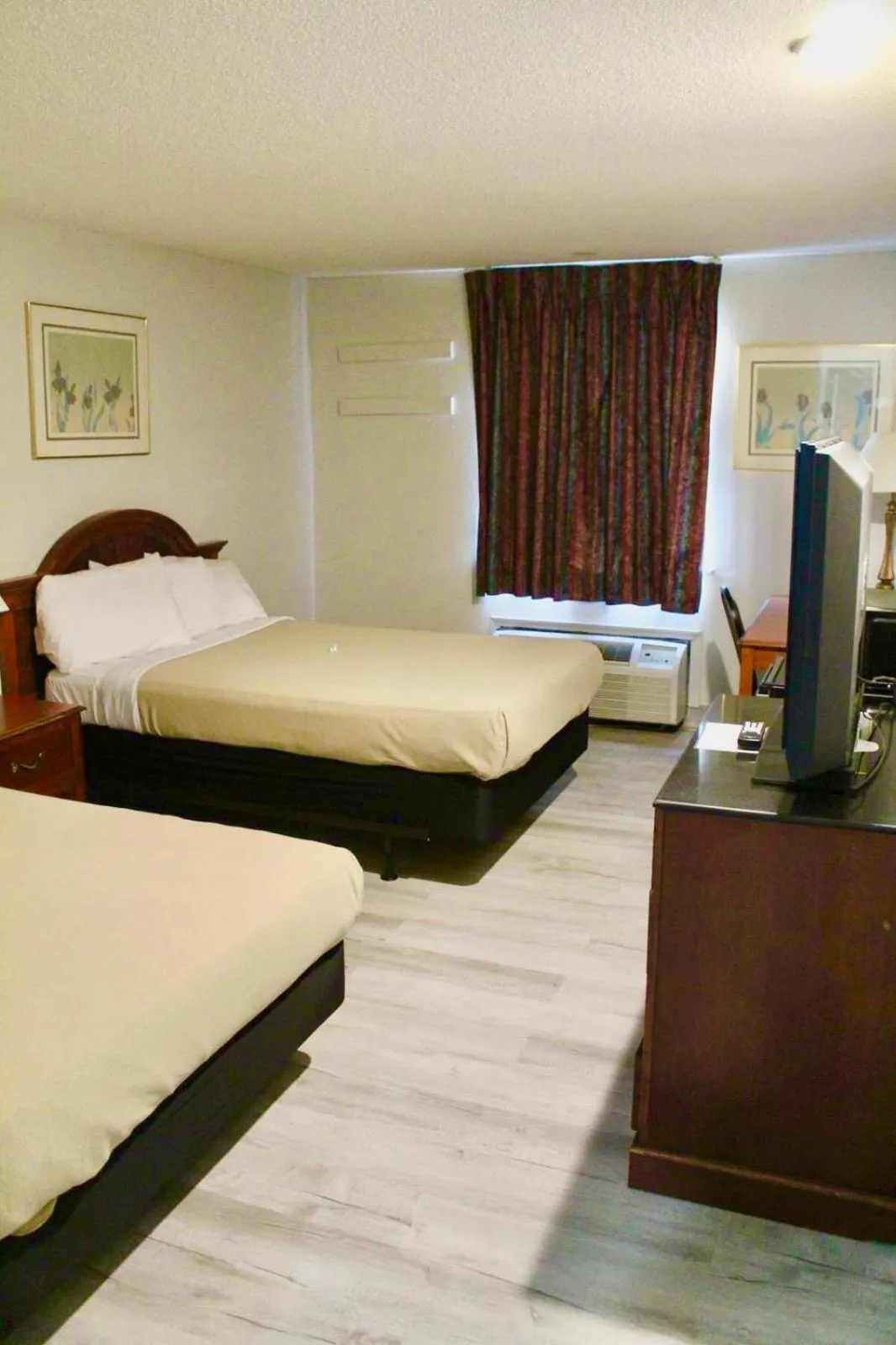 Raceway Inn Darlington By OYO