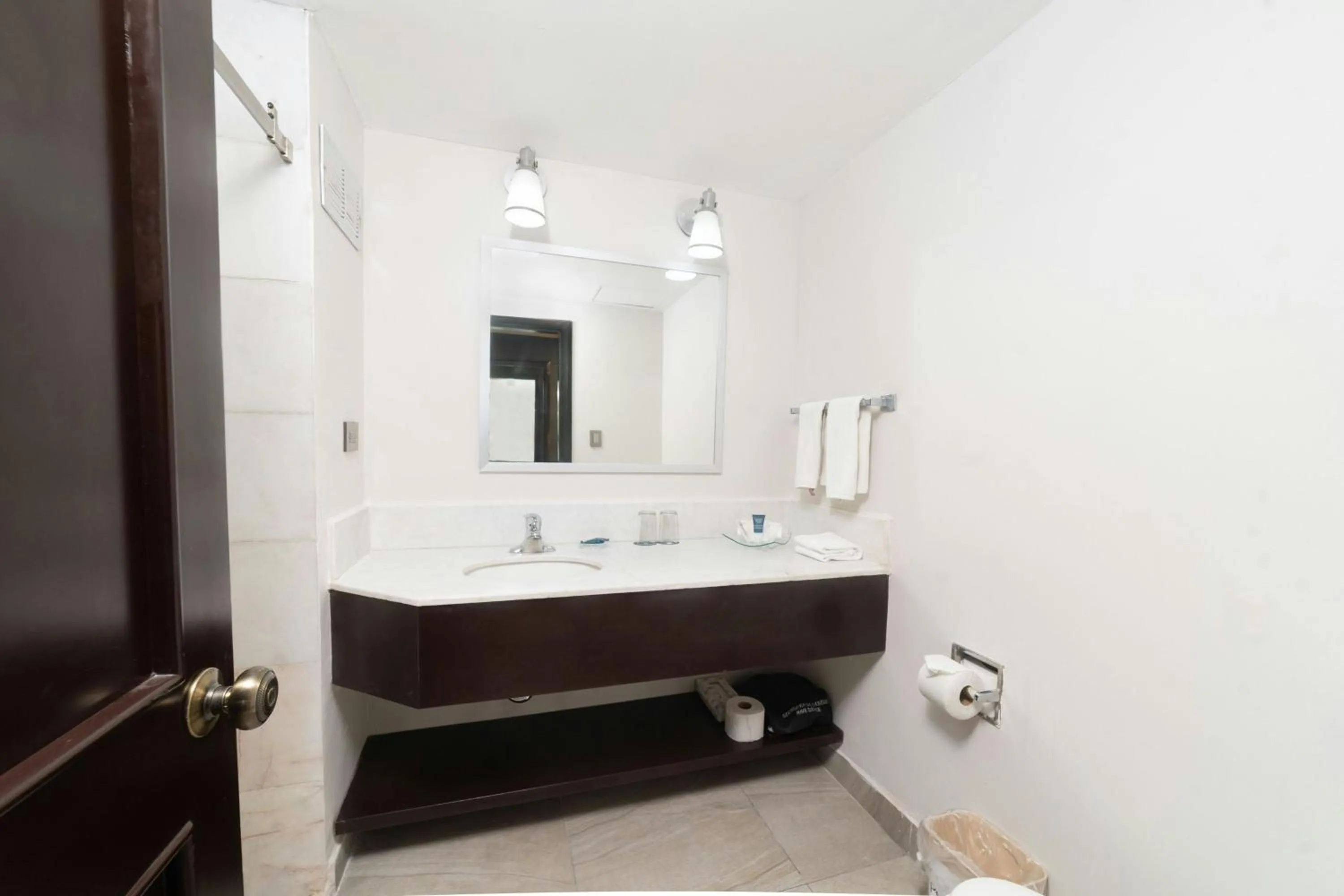 Bathroom in Four Points by Sheraton Saltillo