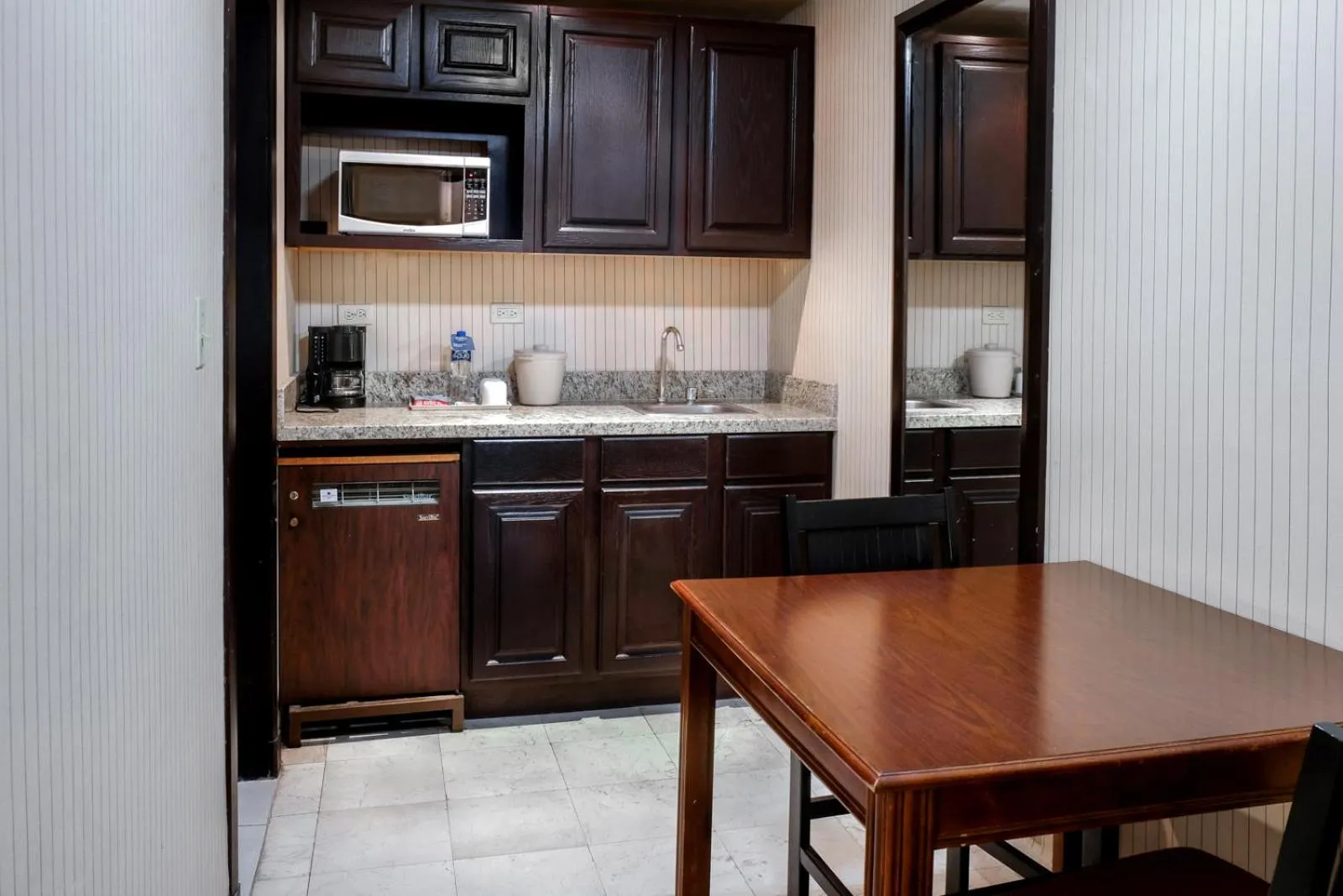 Kitchen or kitchenette in Four Points by Sheraton Saltillo