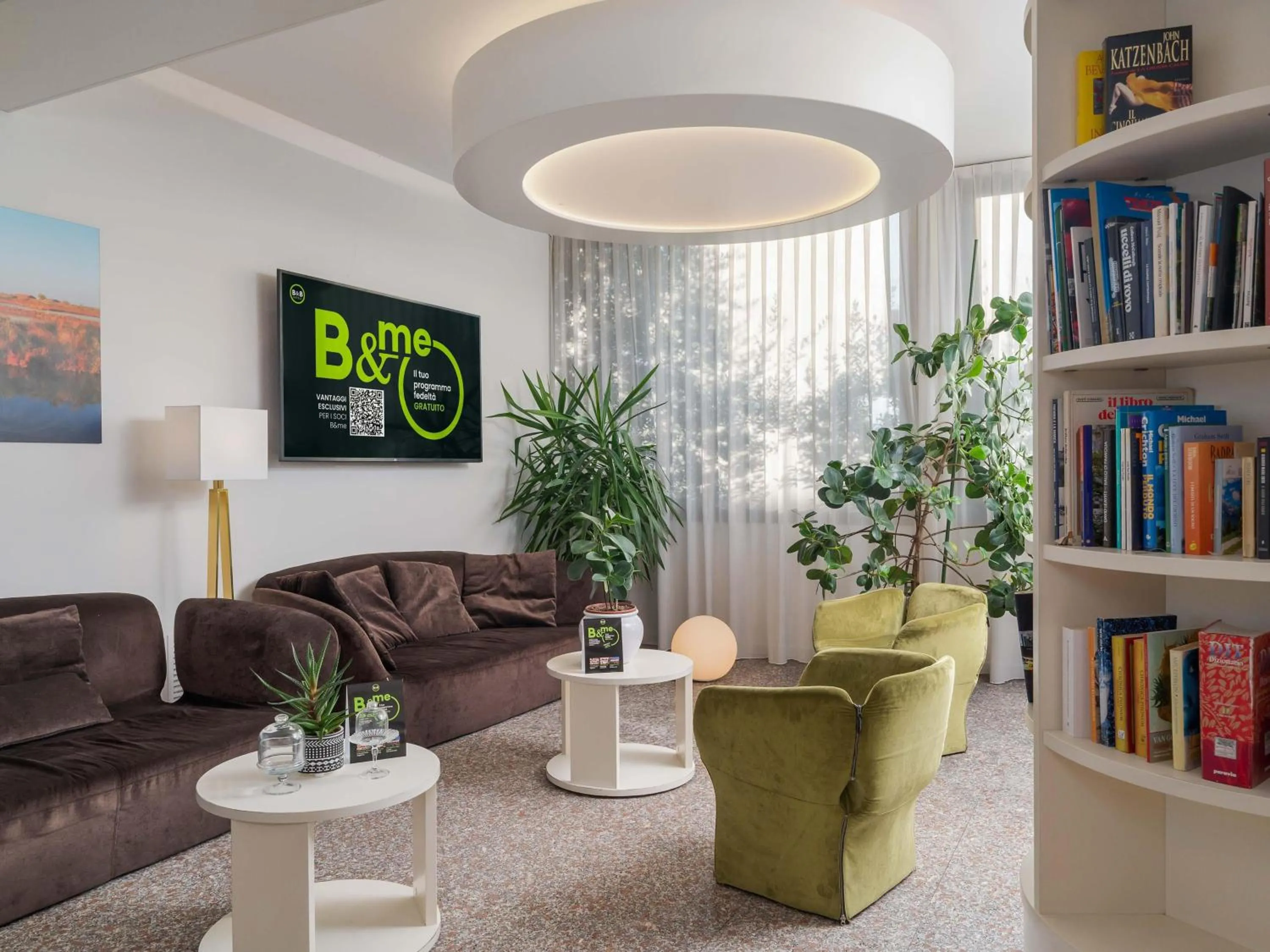 Lobby or reception in B&B HOTEL Eurorest Conegliano
