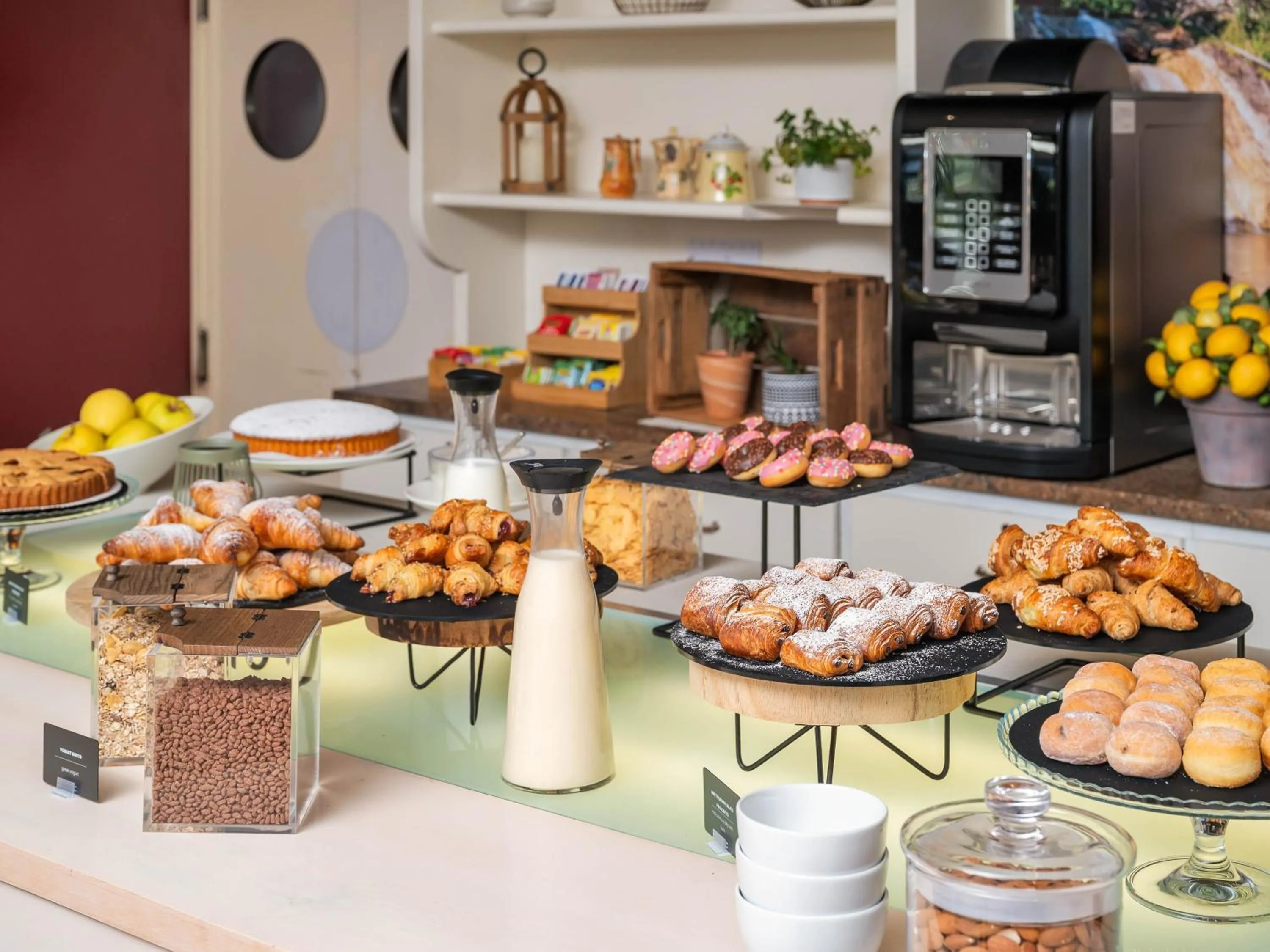 Buffet breakfast in B&B HOTEL Eurorest Conegliano