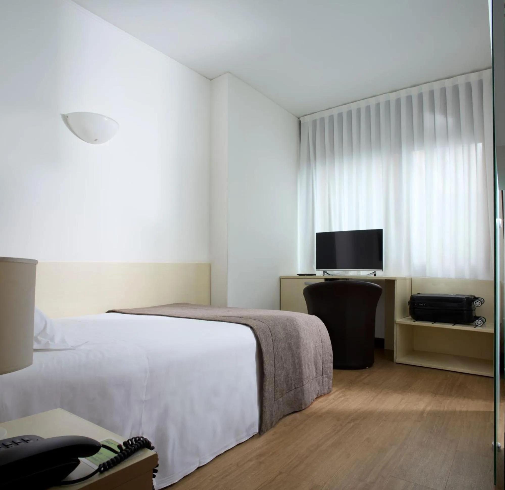 Single Room in Hotel Eurorest