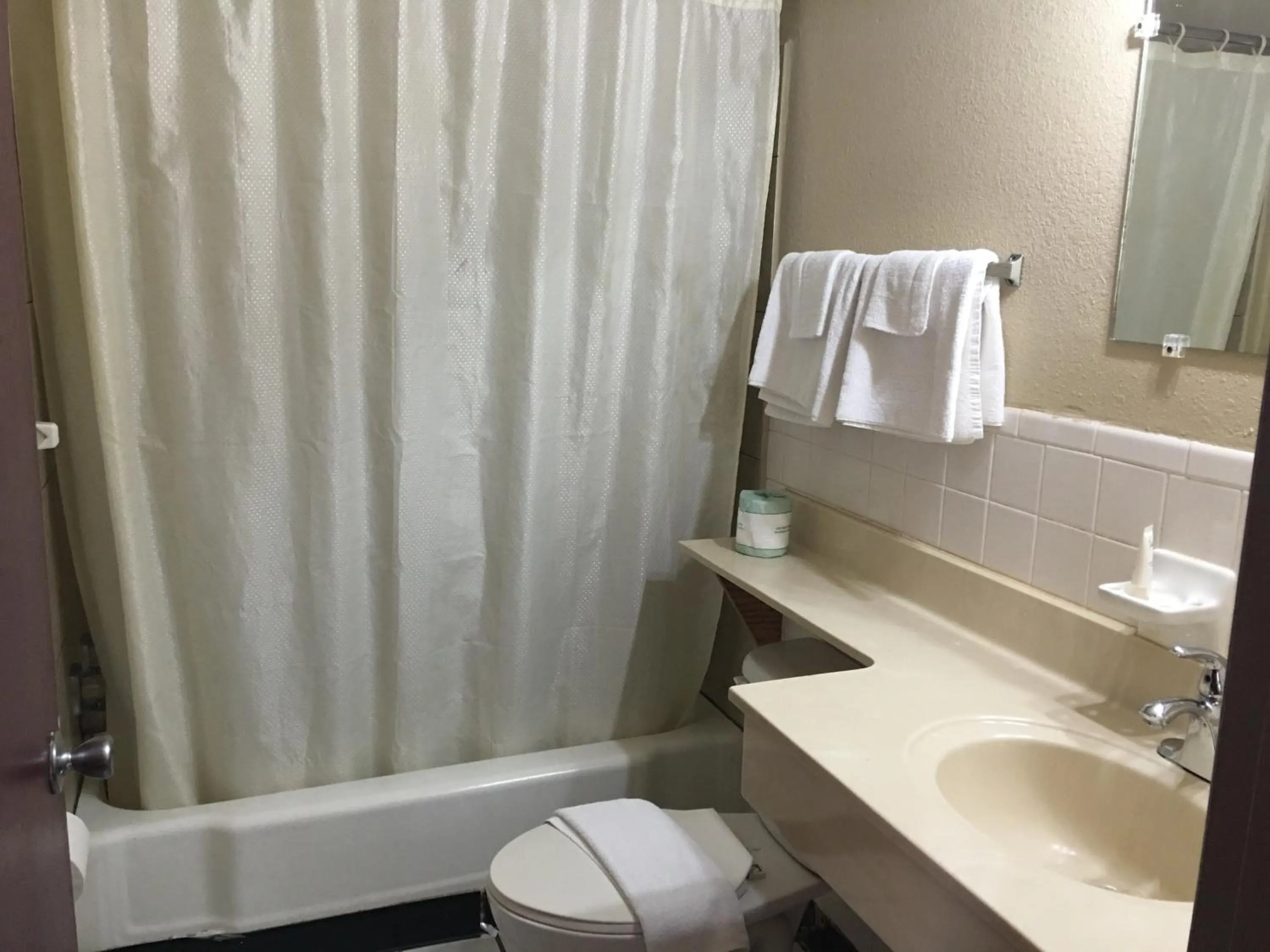 Bathroom in Best Value Inn Motel Sandusky