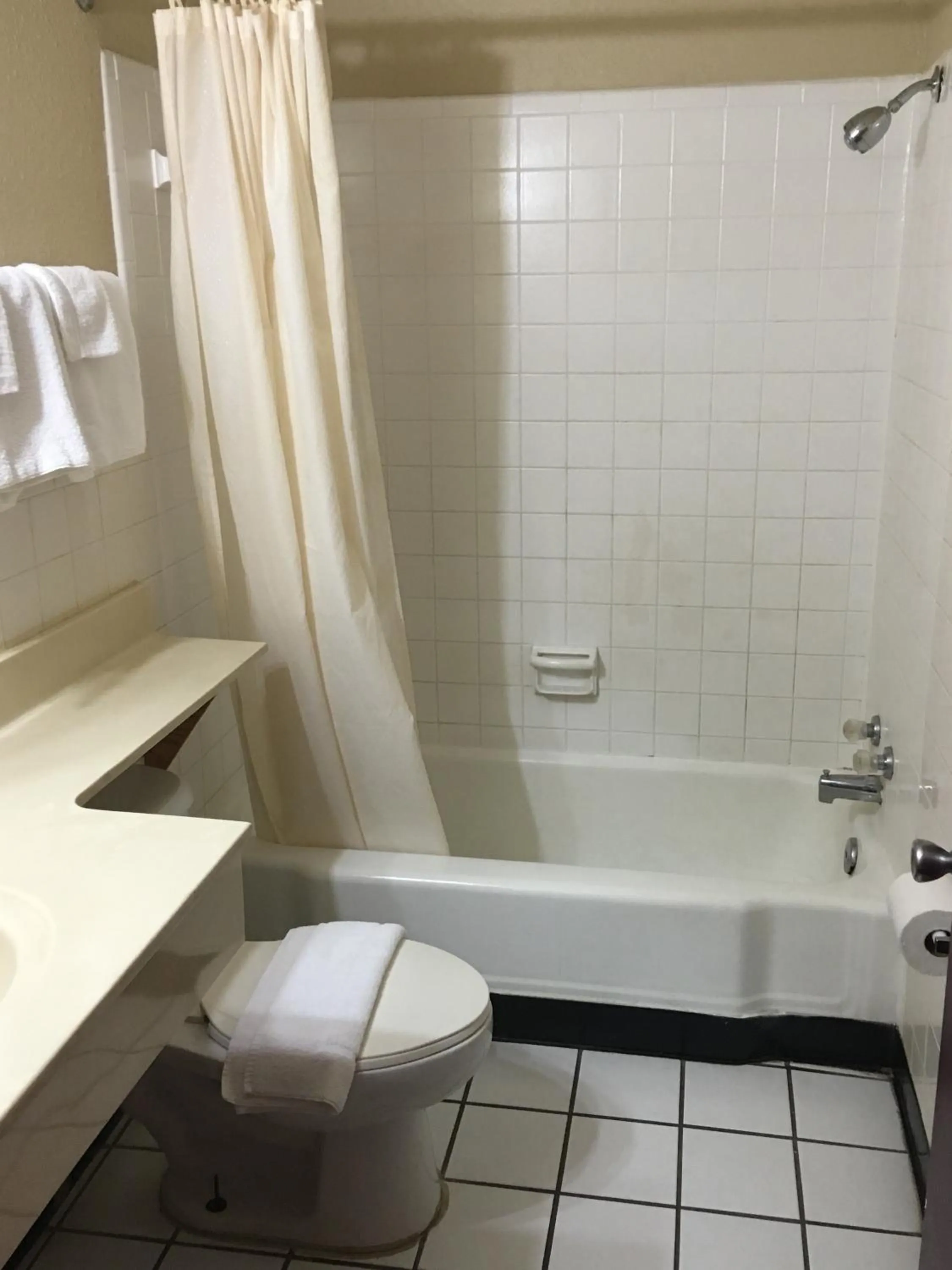 Bathroom in Best Value Inn Motel Sandusky