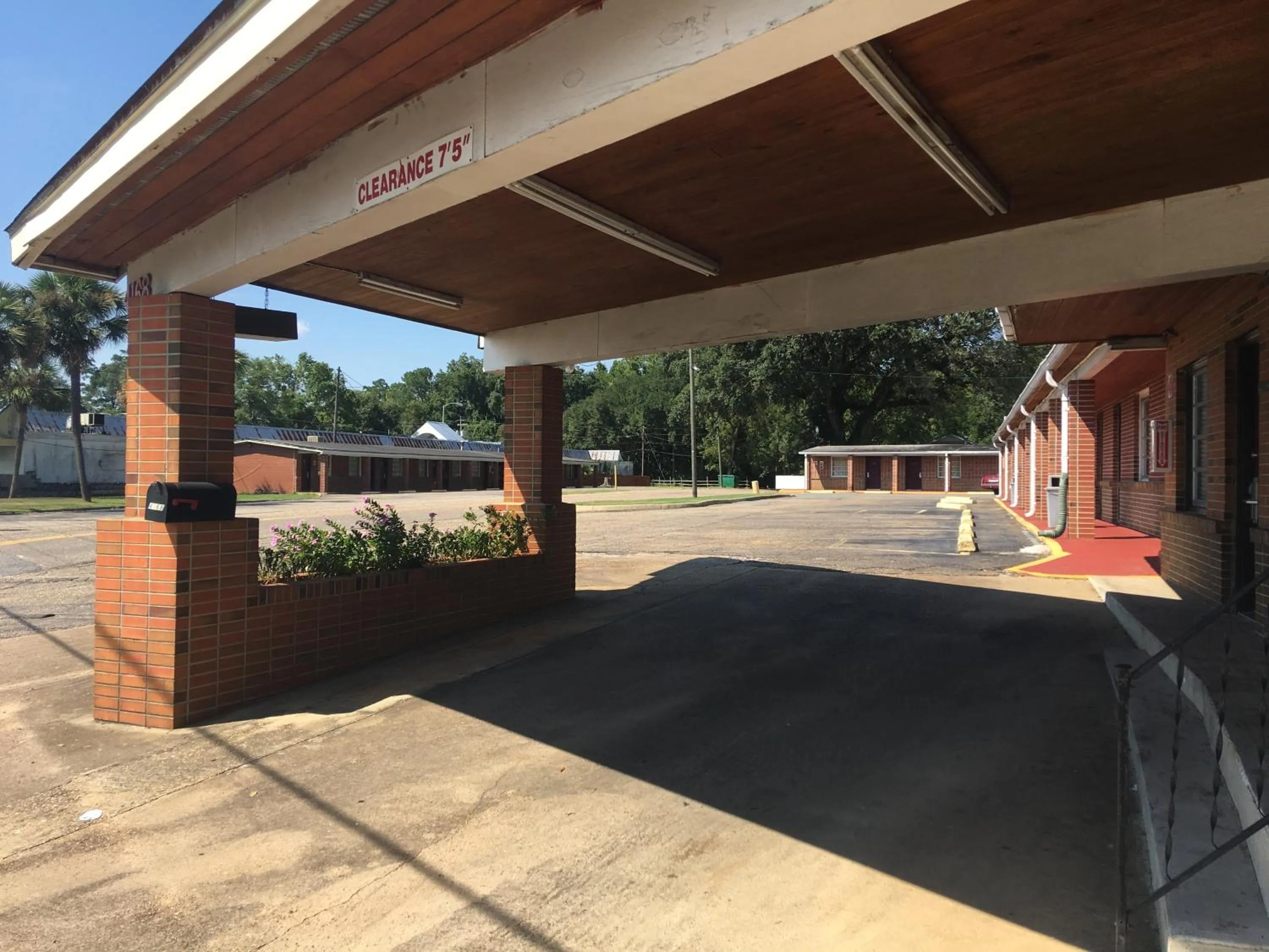 Property building in Best Value Inn Motel Sandusky