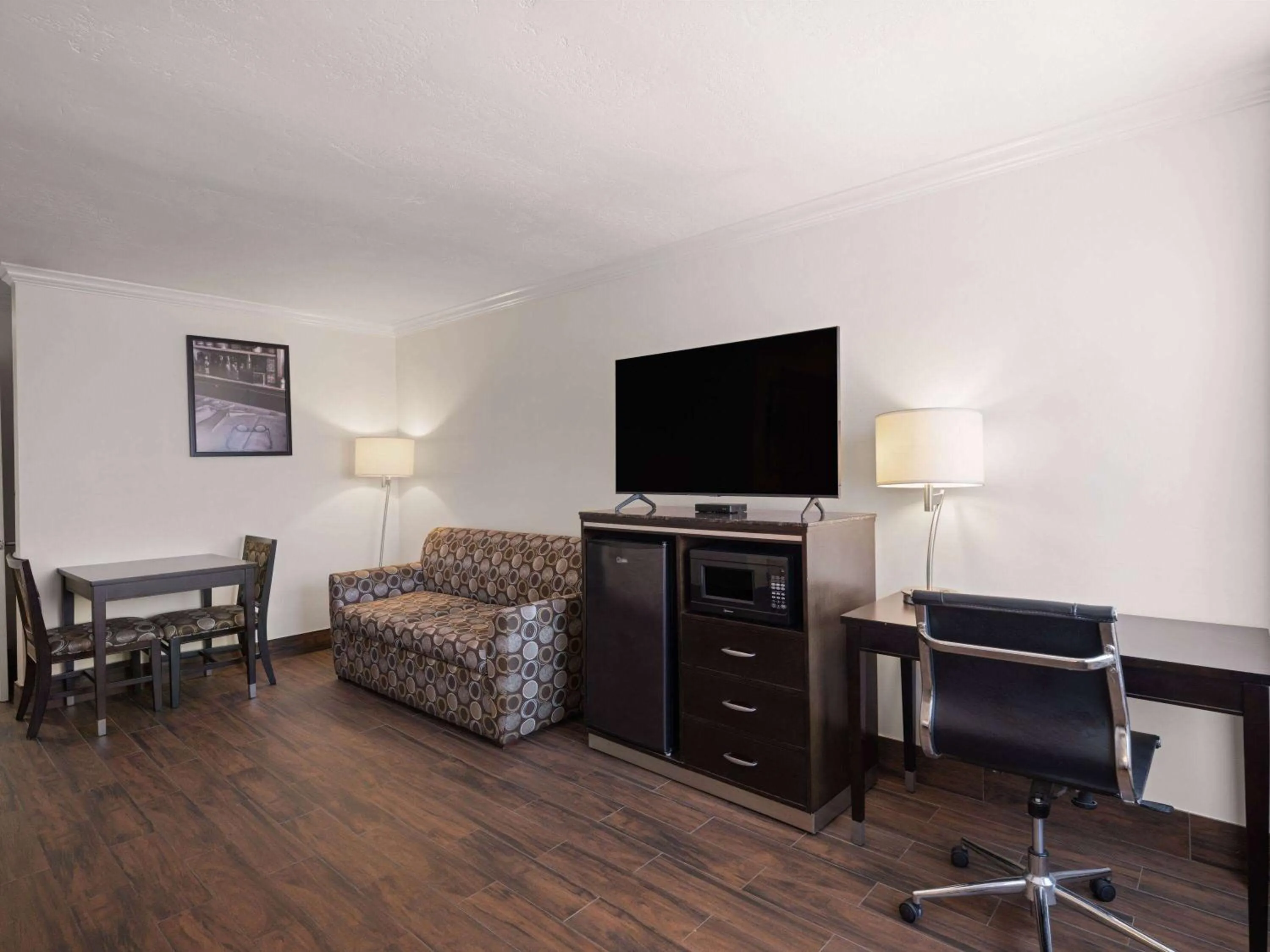 Living room in Ramada by Wyndham San Diego Poway Miramar