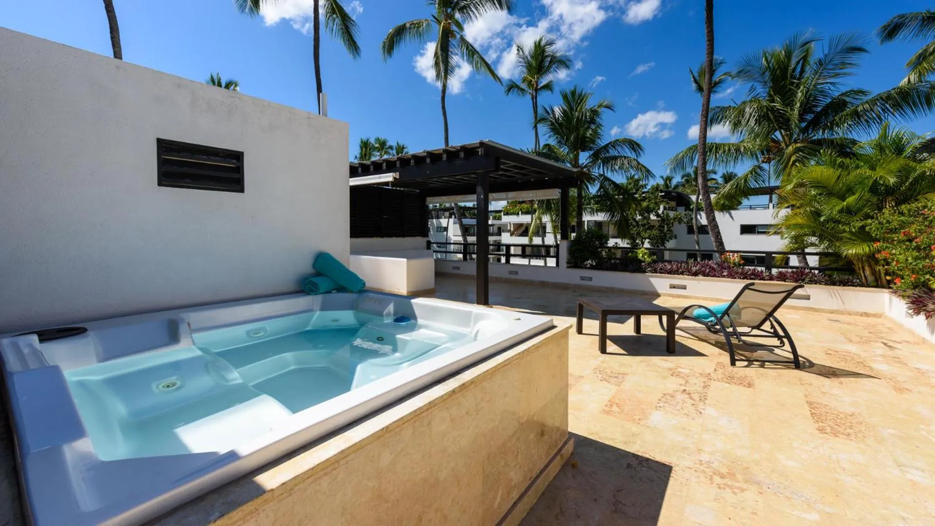 Balcony/Terrace in Aligio Apart-hotel & Spa - Las Terrenas