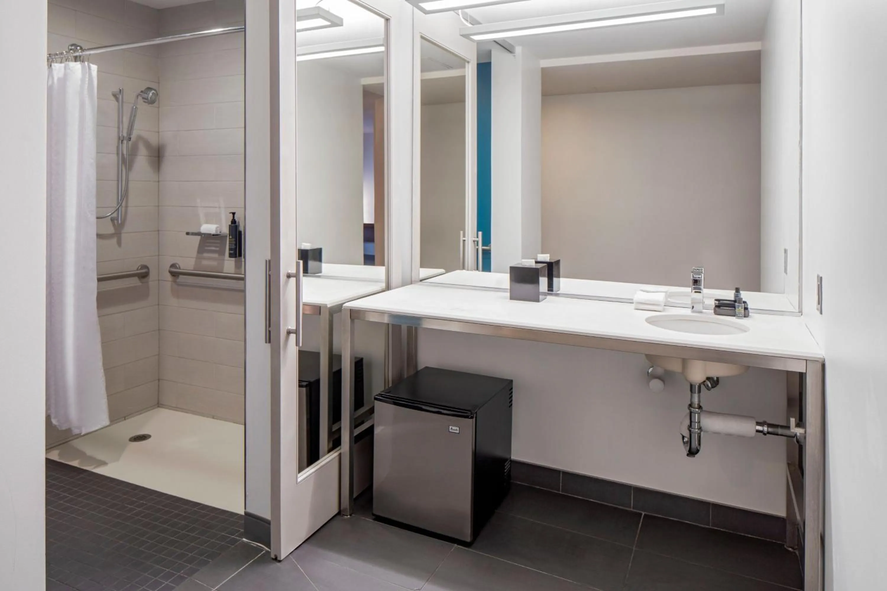 Bathroom in Aloft New Orleans Downtown