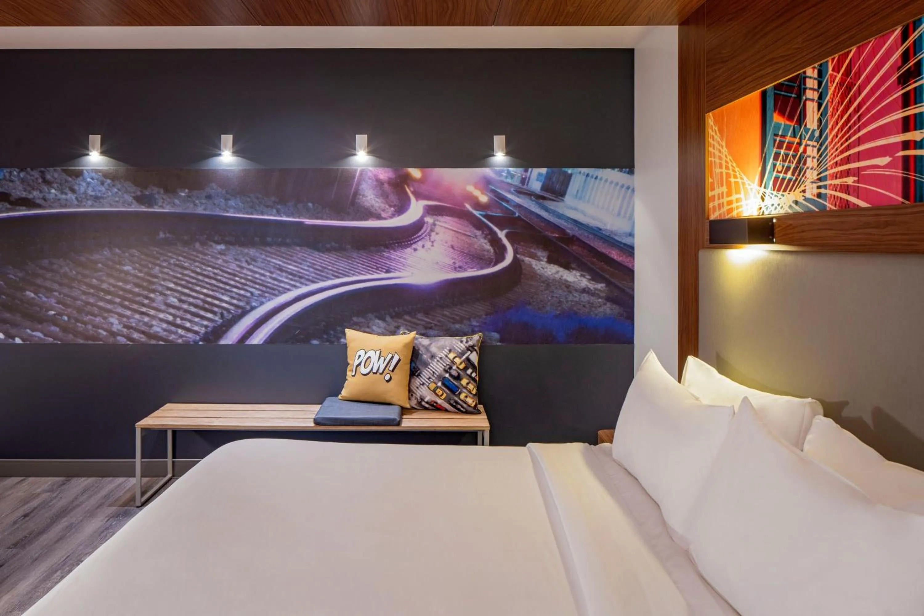 Photo of the whole room, Bed in Aloft New Orleans Downtown