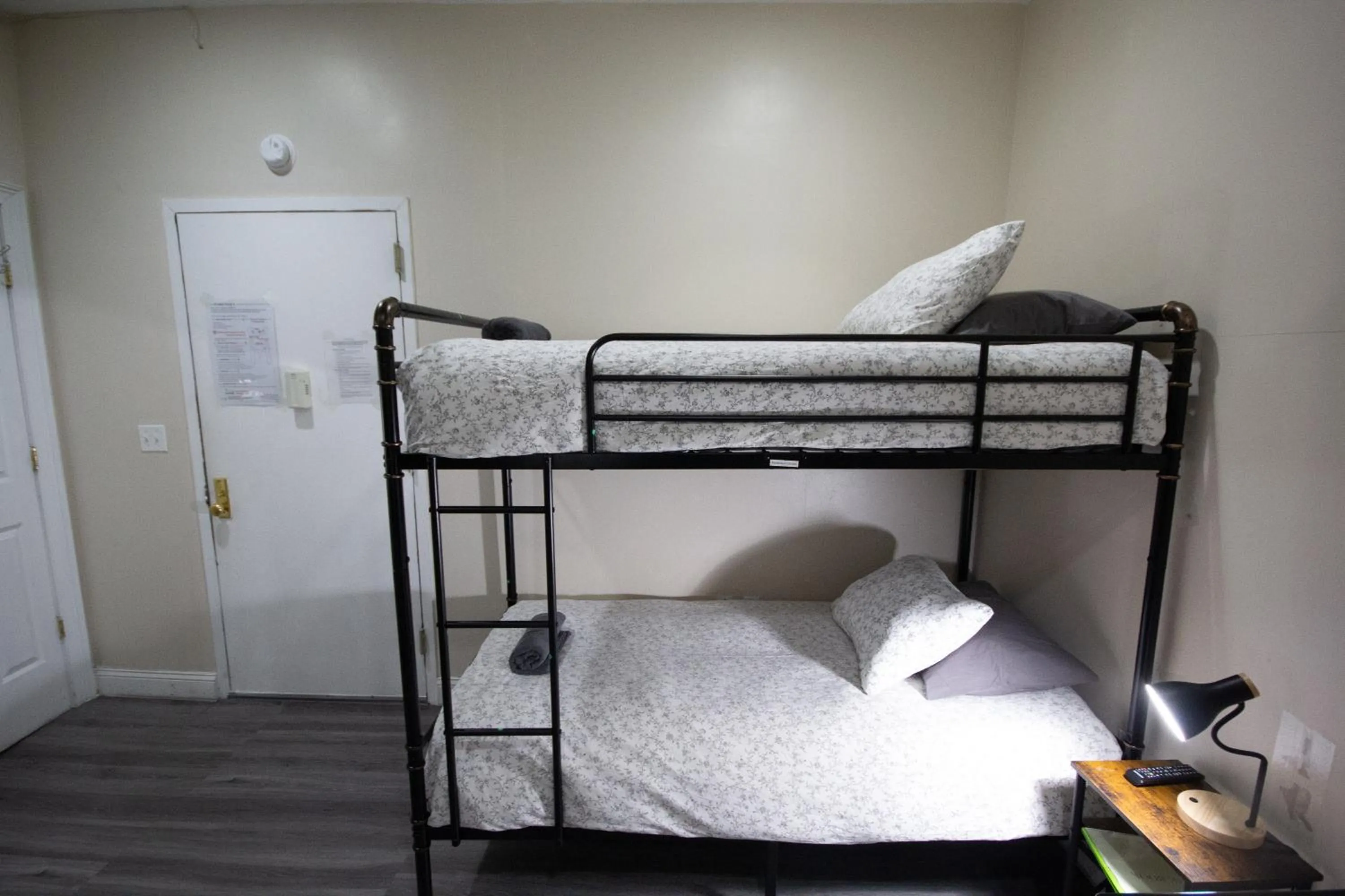 Bed in Studio Plus - Cozy Apartments