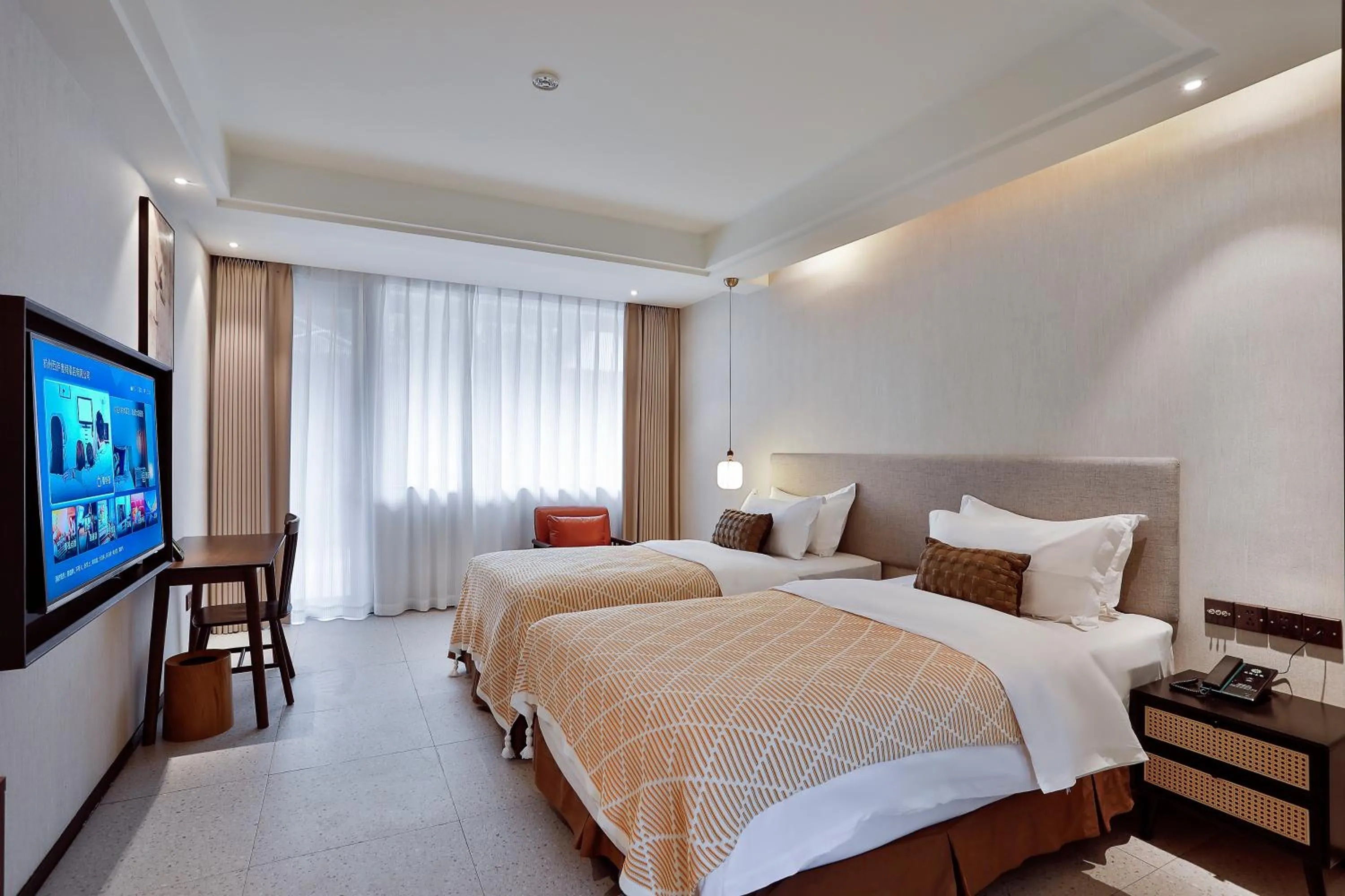 Bed in Yurong West Lake Cottage Resort Hotel Hangzhou