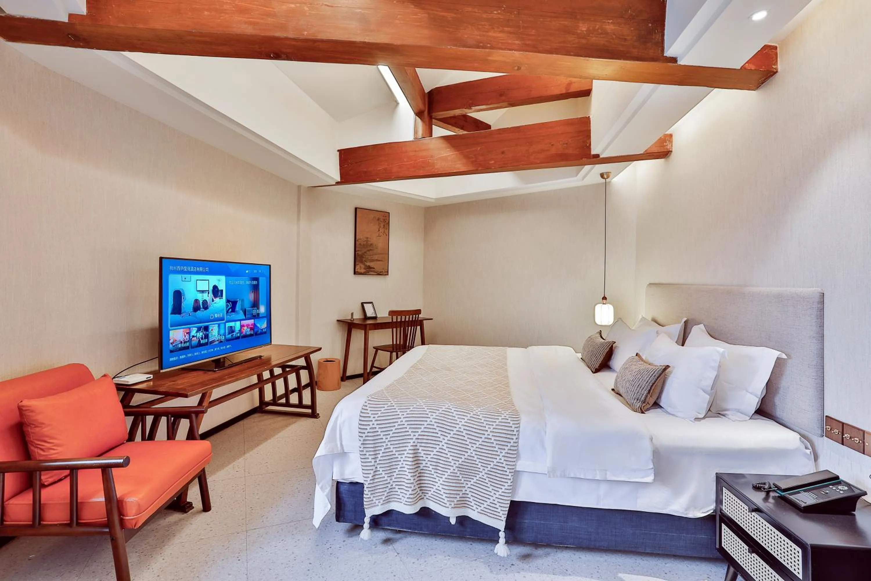 Bed in Yurong West Lake Cottage Resort Hotel Hangzhou