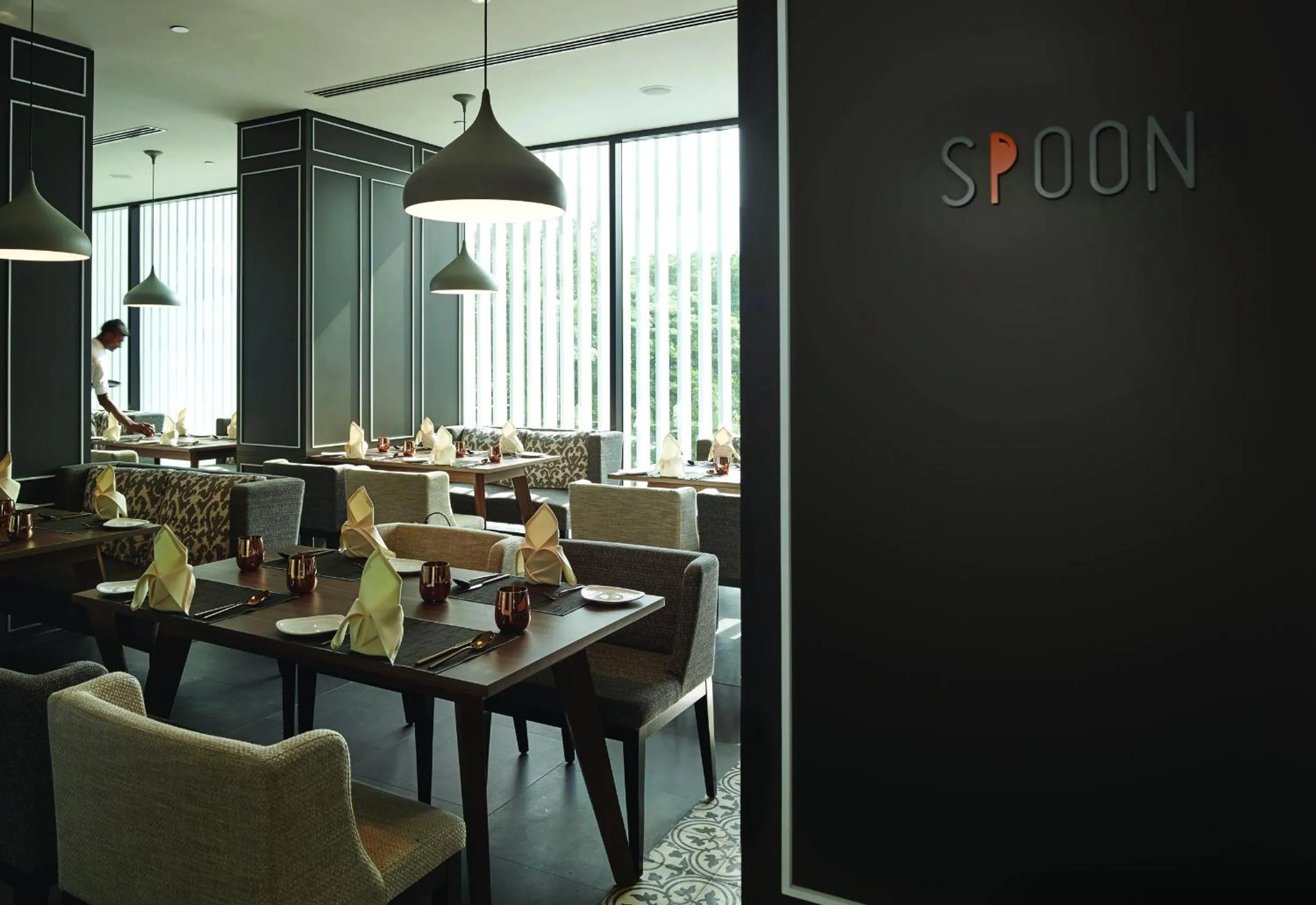 Restaurant/places to eat in G Hotel Kelawai