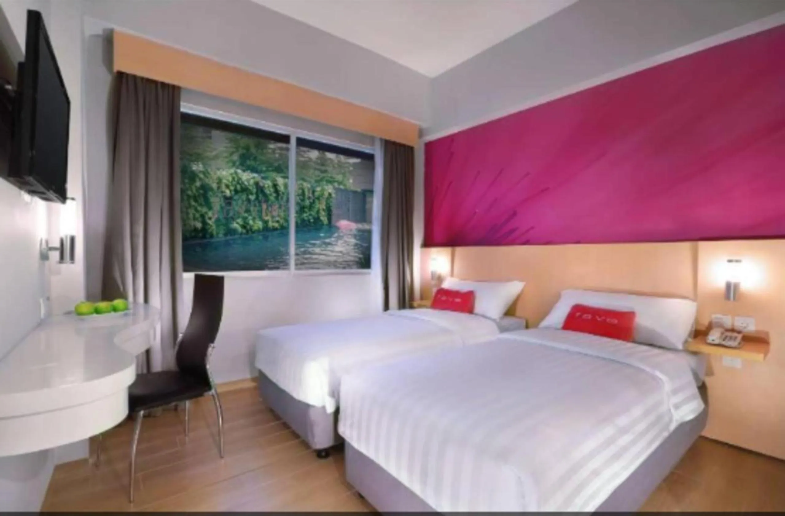 Bedroom, Bed in favehotel Jababeka Cikarang