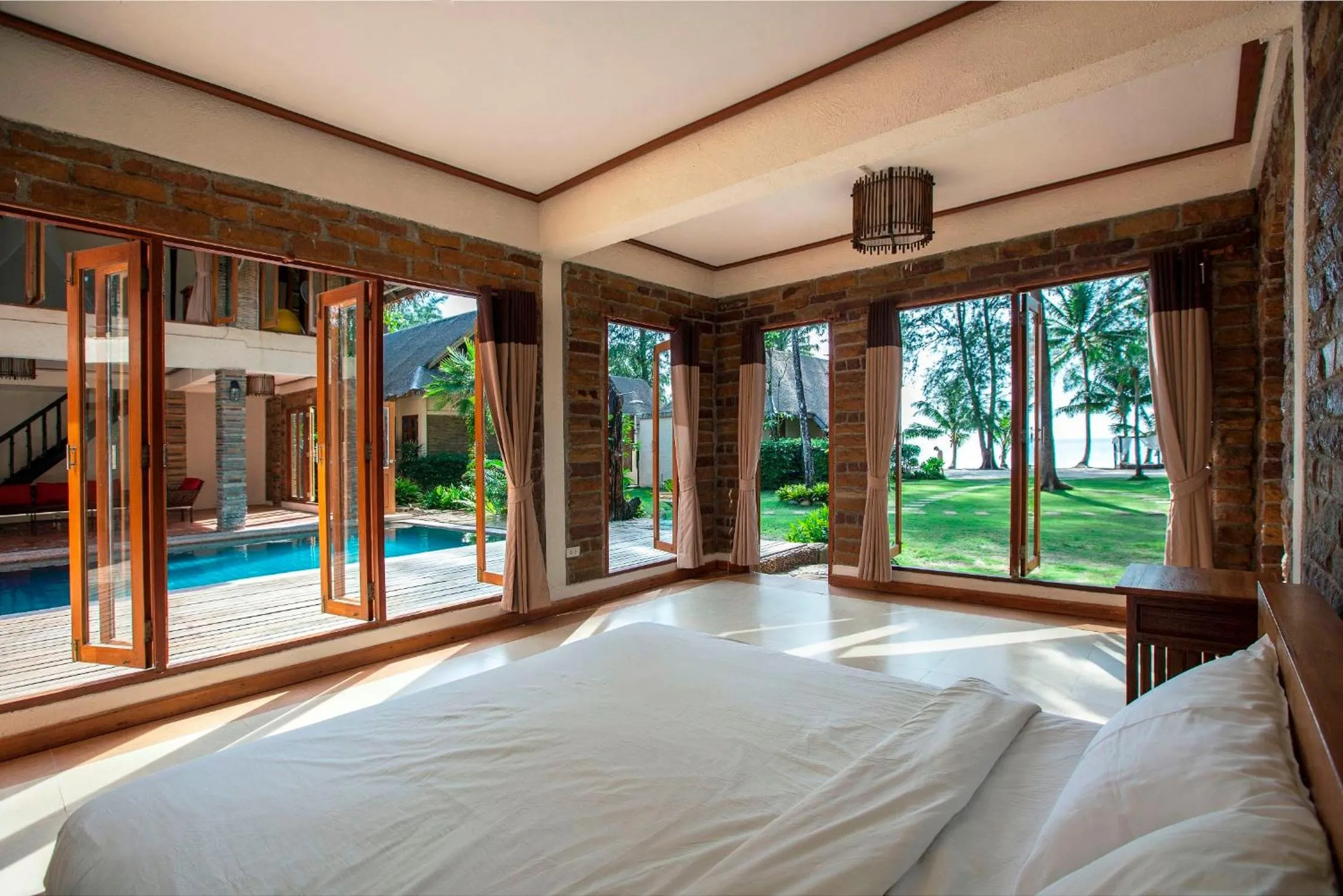 Bed in Peter Pan Resort @ Koh Kood