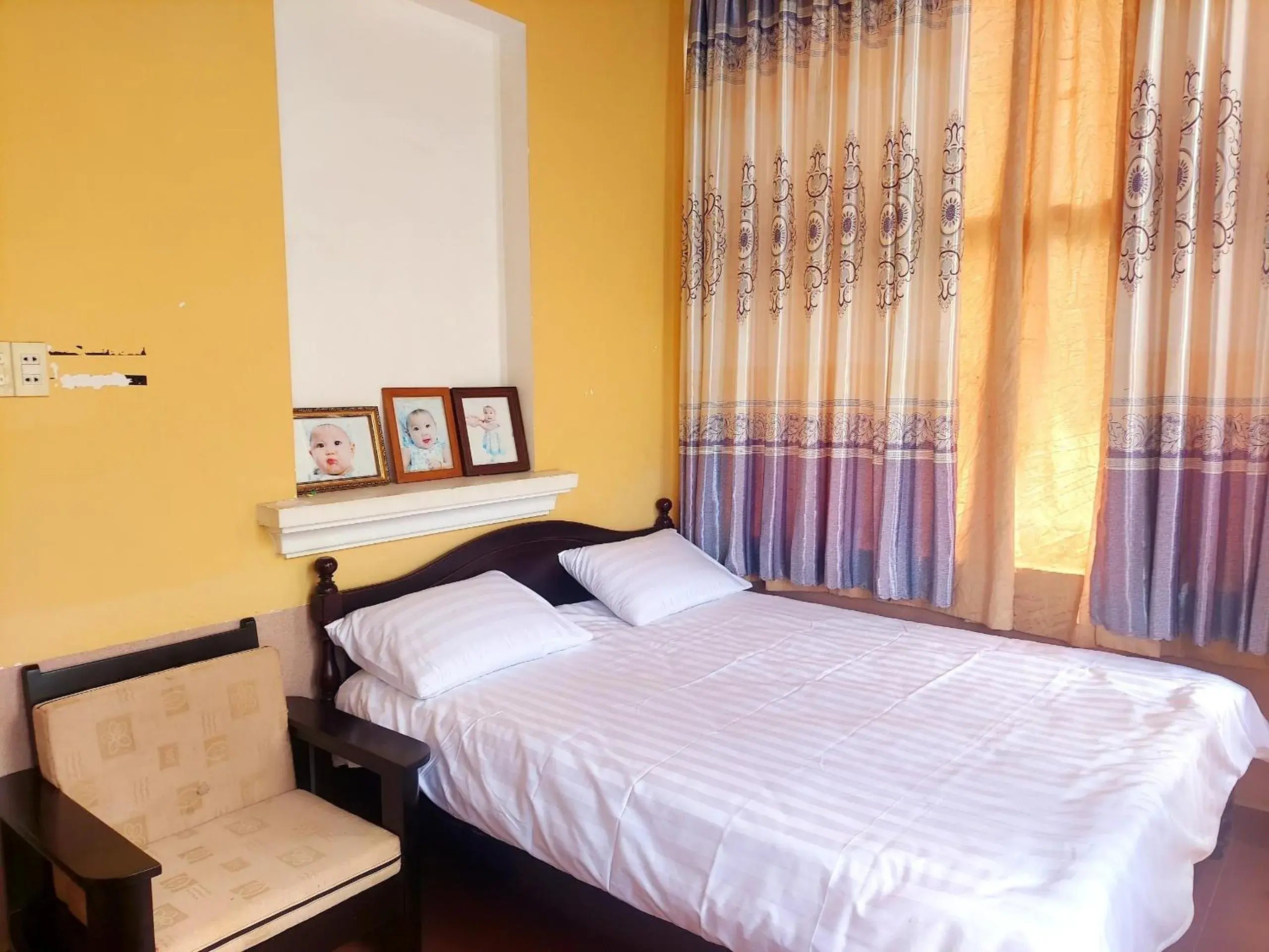 Deluxe Triple Room in OYO 1244 H&k Villa Deluxe Triple Room in OYO 1244 H&k Villa