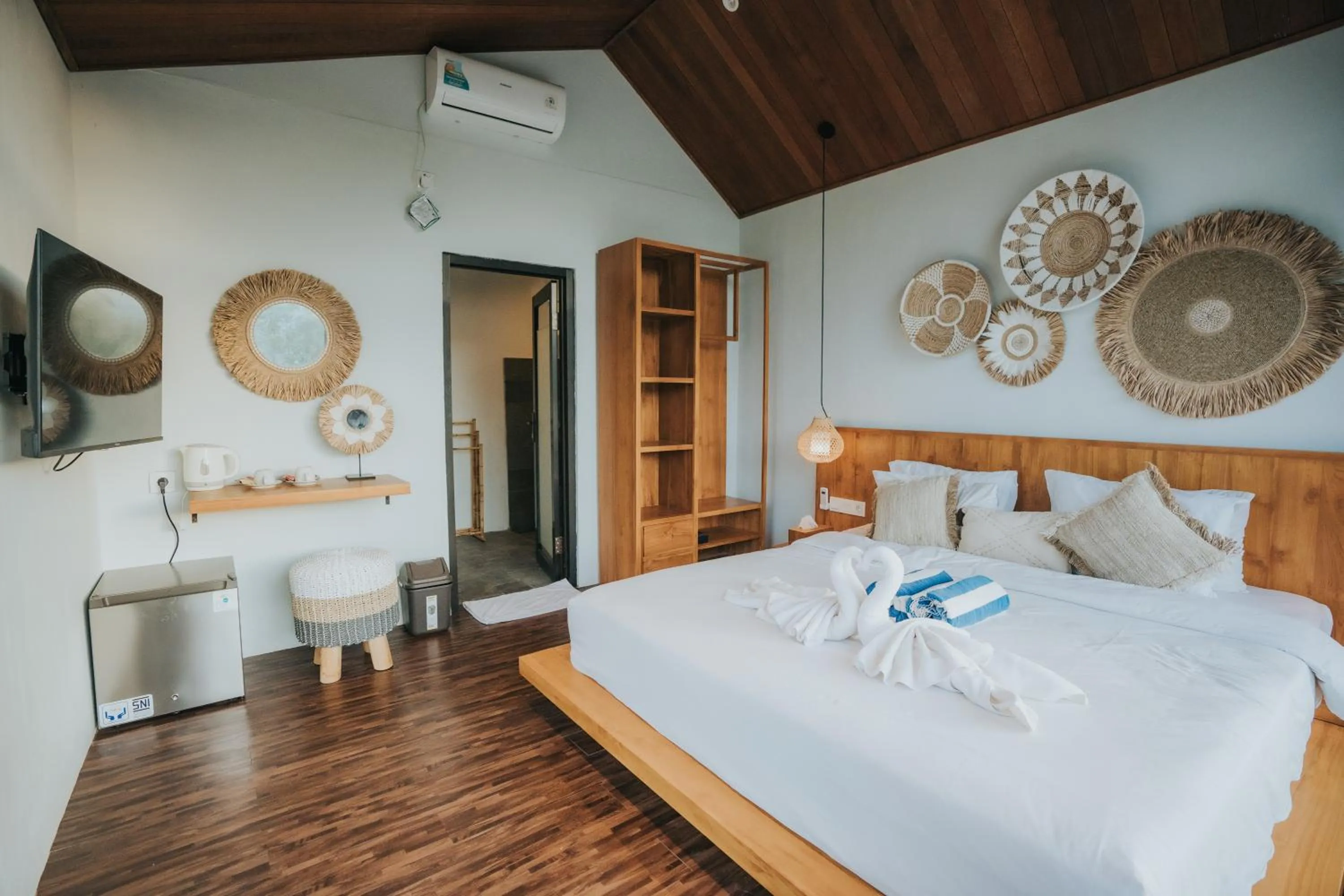 Bed in Skylake Villa