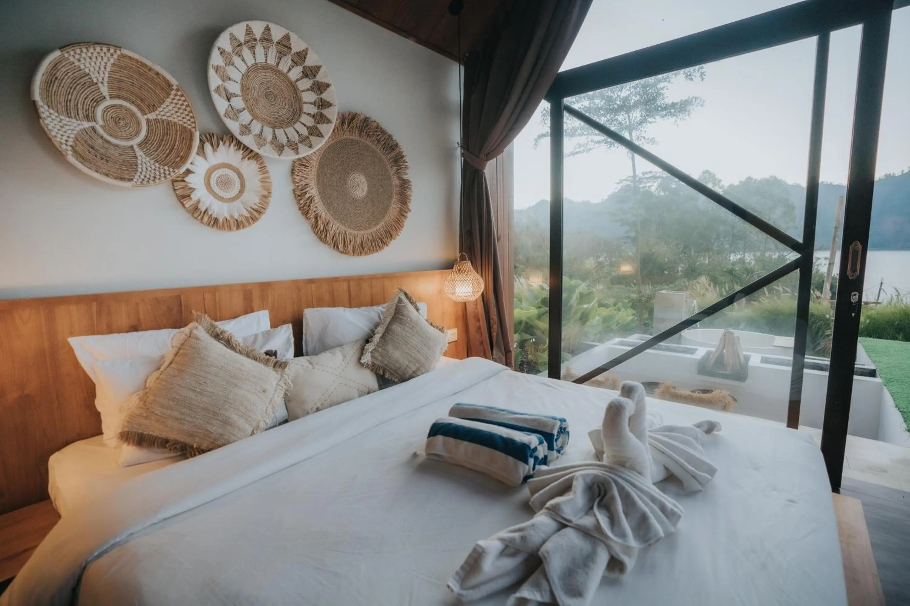 Bed in Skylake Villa