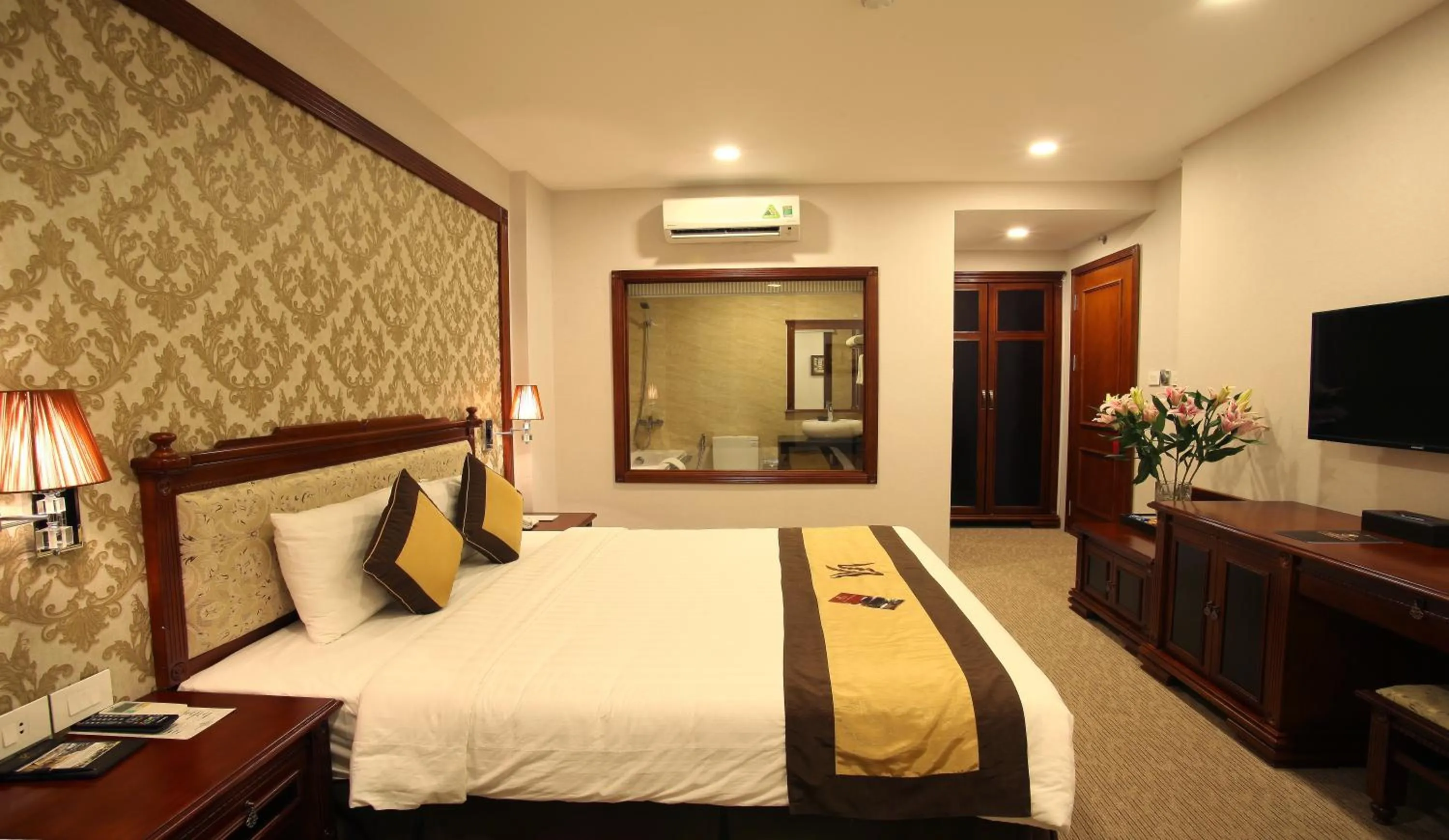 Photo of the whole room, Bed in Western Hanoi Hotel