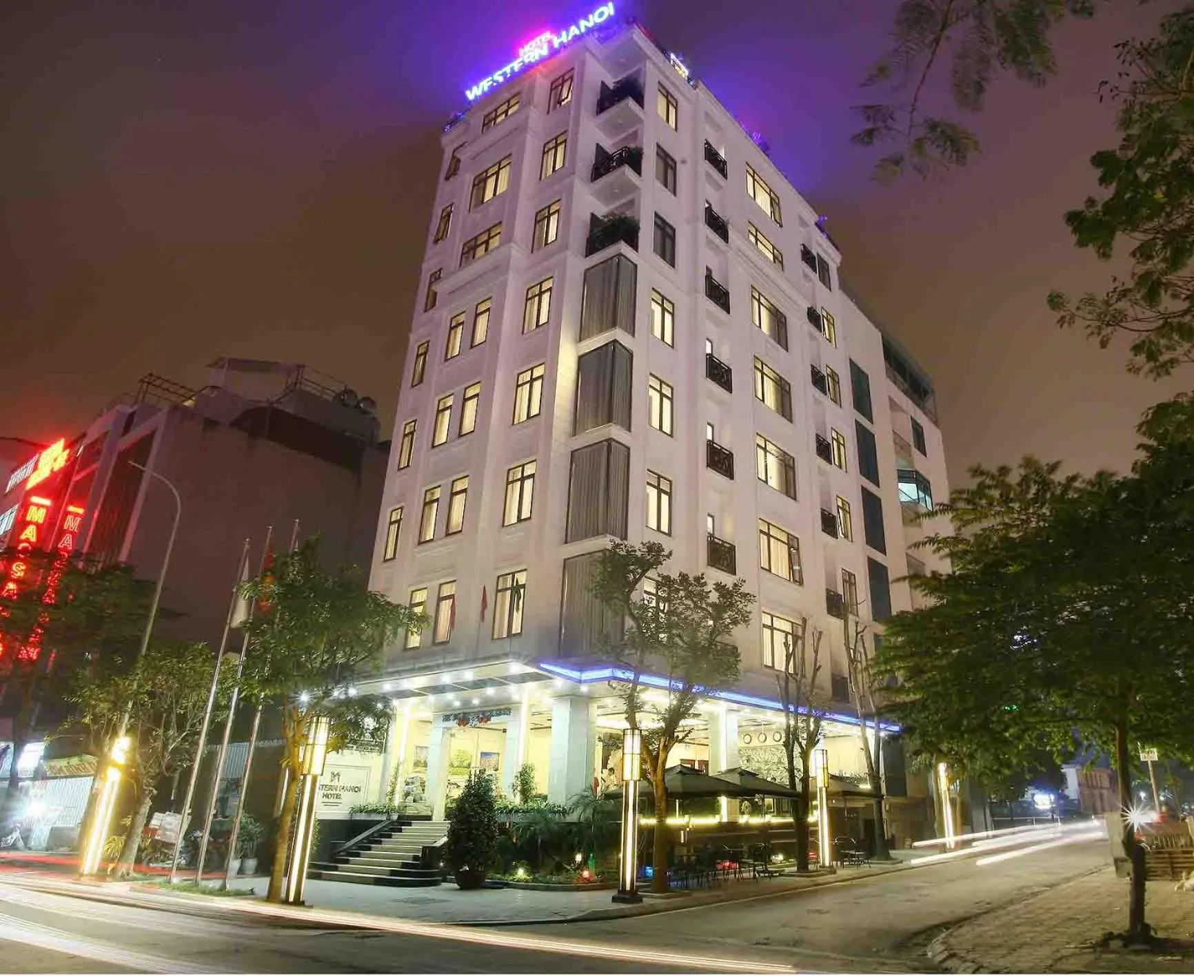 Property building in Western Hanoi Hotel