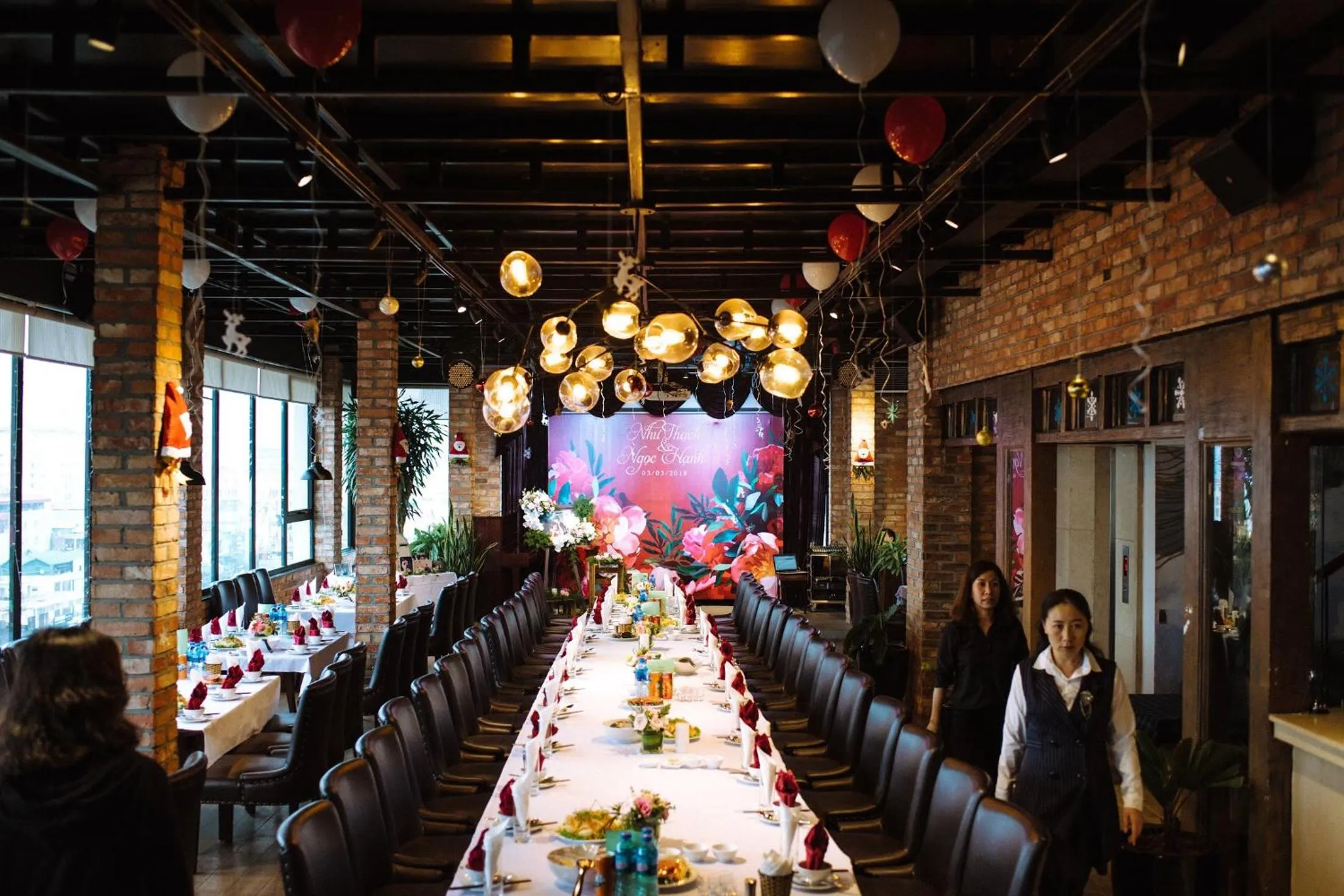 Restaurant/places to eat in Western Hanoi Hotel