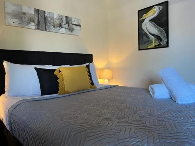 Bed in Jackie Howe Motel