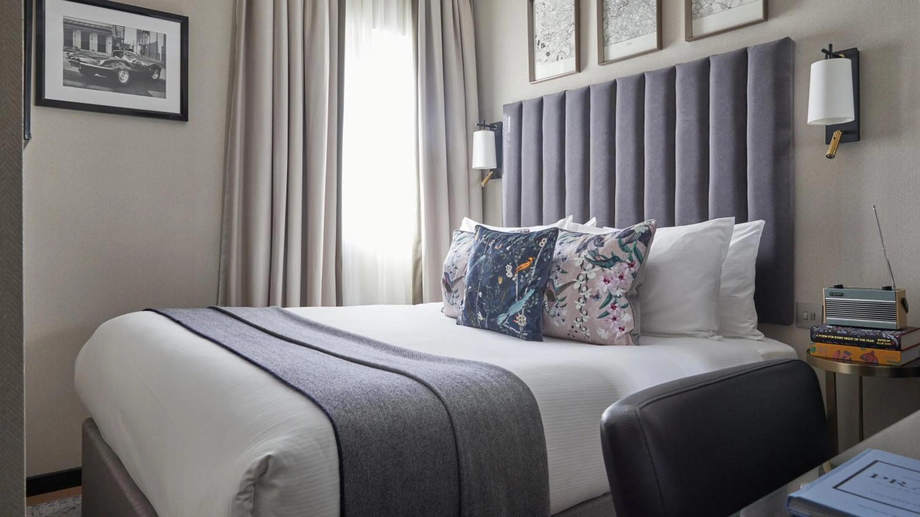 Bedroom, Bed in The Selwyn, Richmond