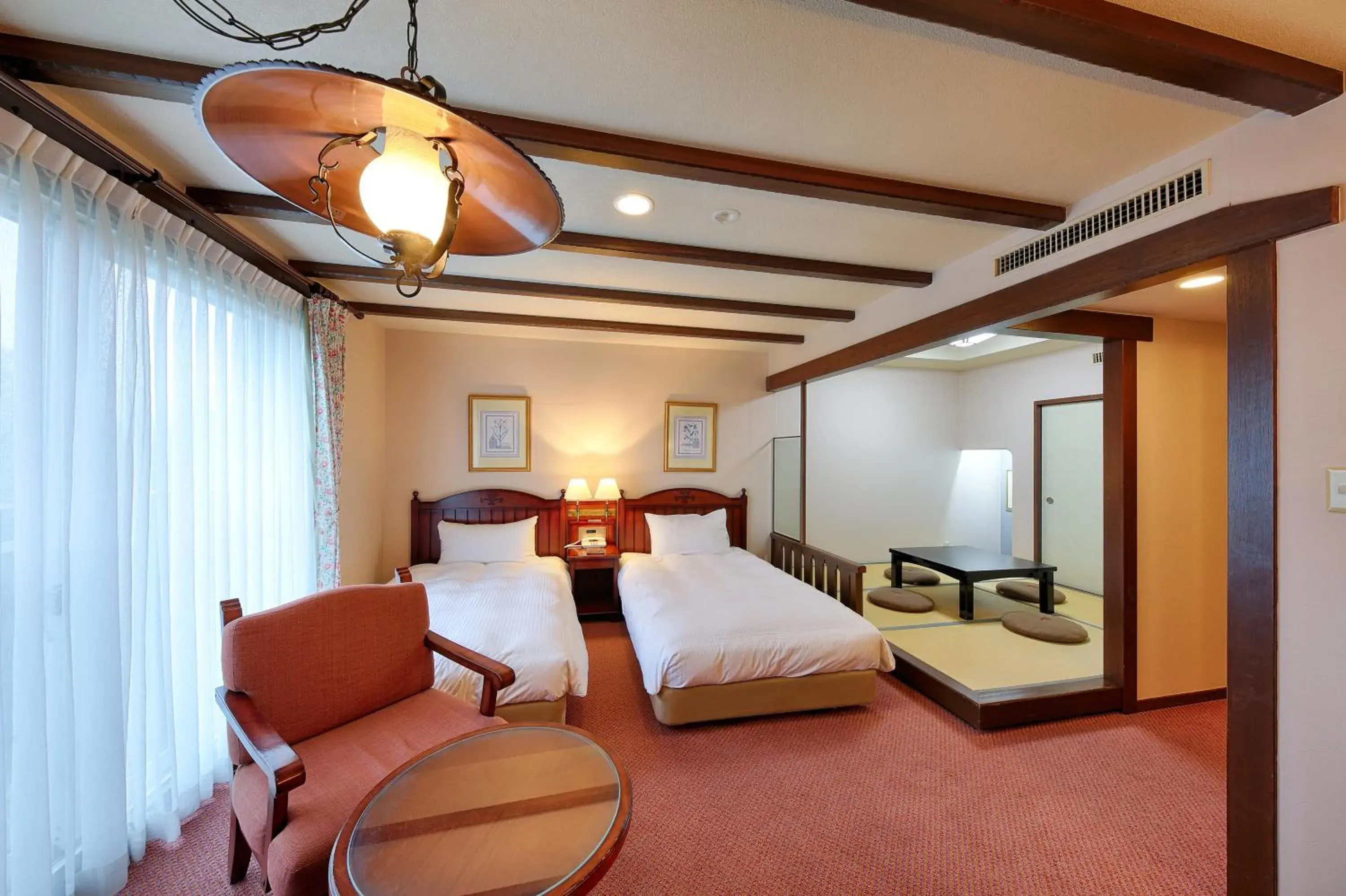 Quadruple Room - single occupancy in Sun Members Hirugano Quadruple Room - single occupancy in Sun Members Hirugano