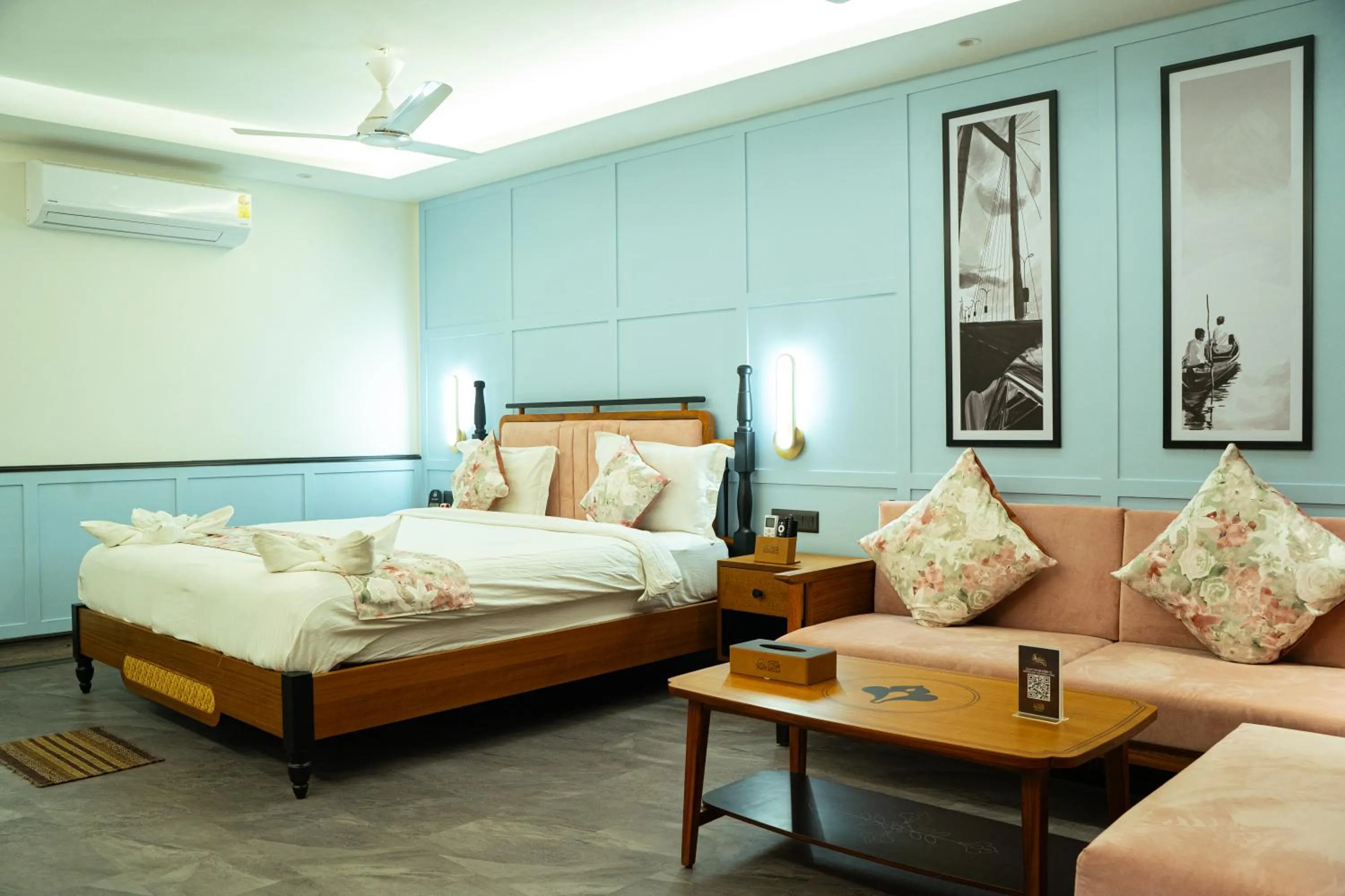 Bed in Hotel Sonar Bangla Kolaghat