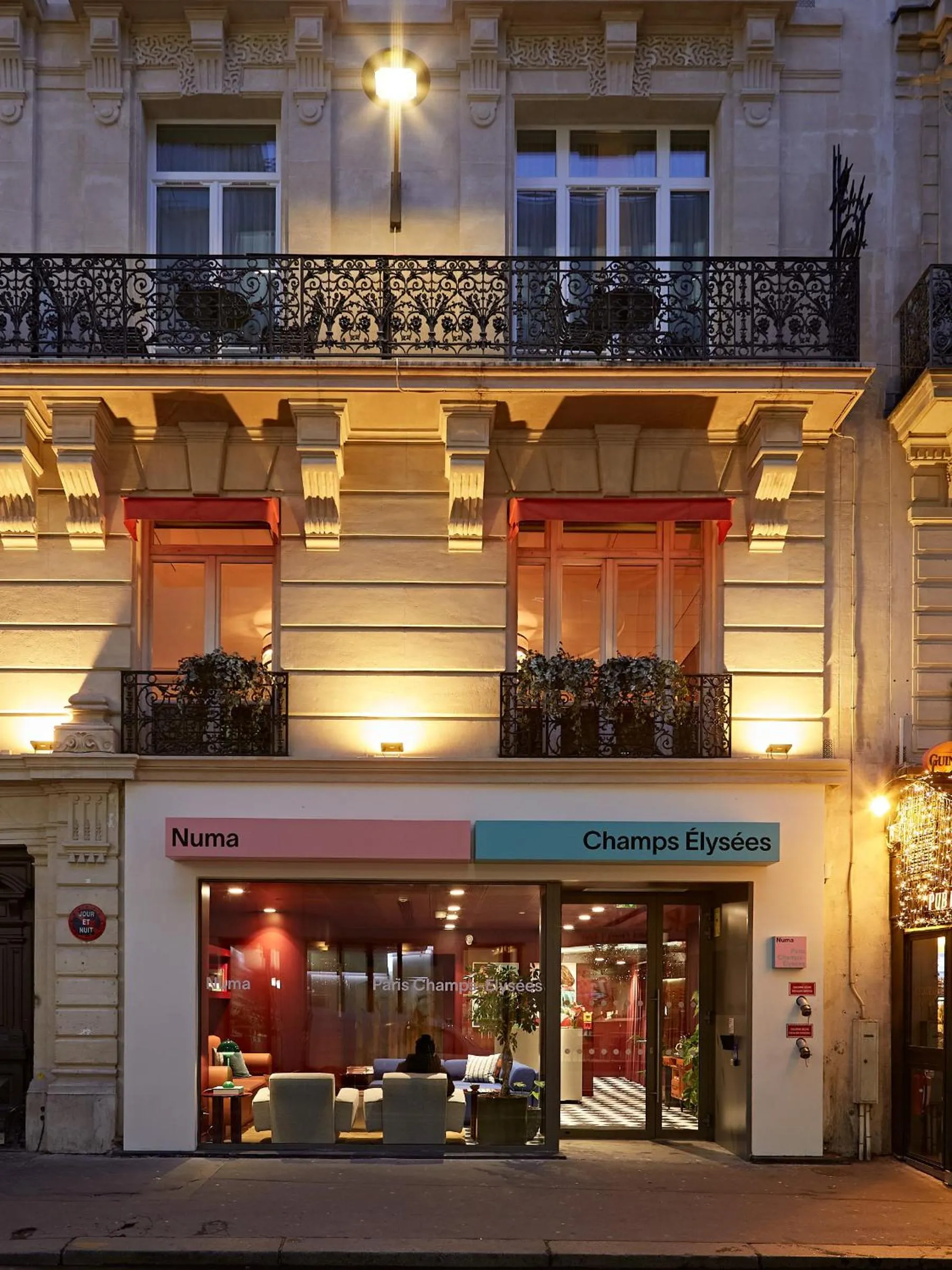 Facade/entrance in Numa Paris Champs-Élysées