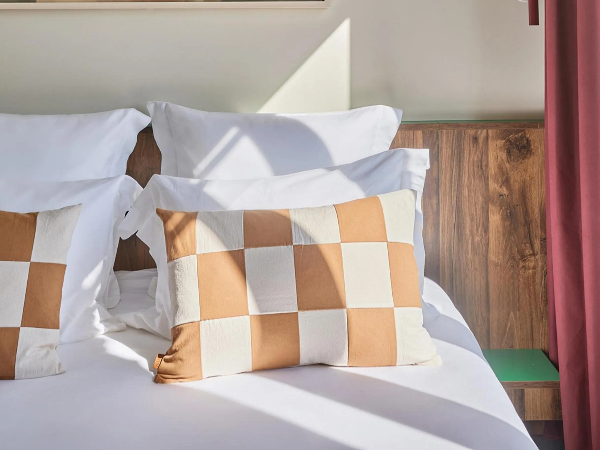 Bed in Numa Paris Champs-Élysées