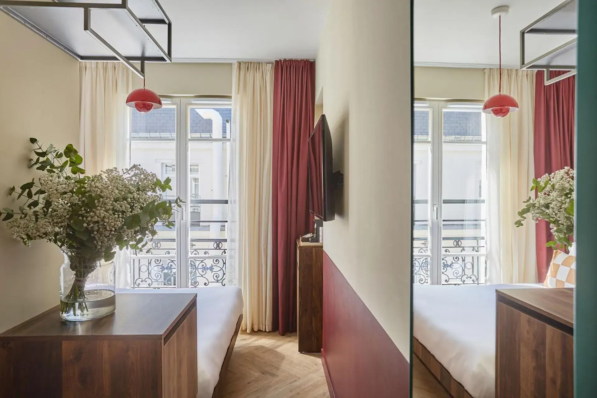 Small Room in Numa Paris Champs-Élysées Small Room in Numa Paris Champs-Élysées