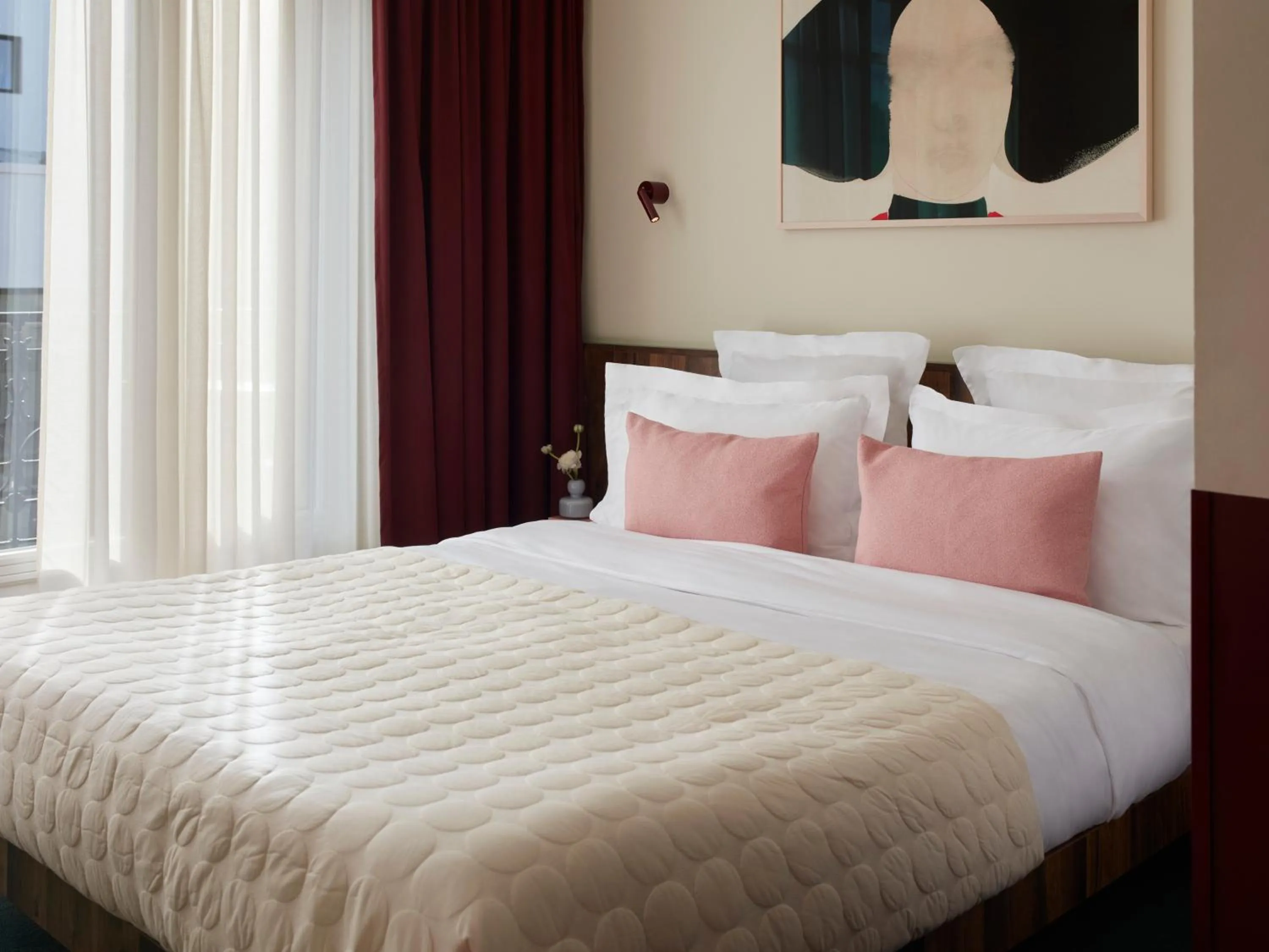 Bed in Numa Paris Champs-Élysées