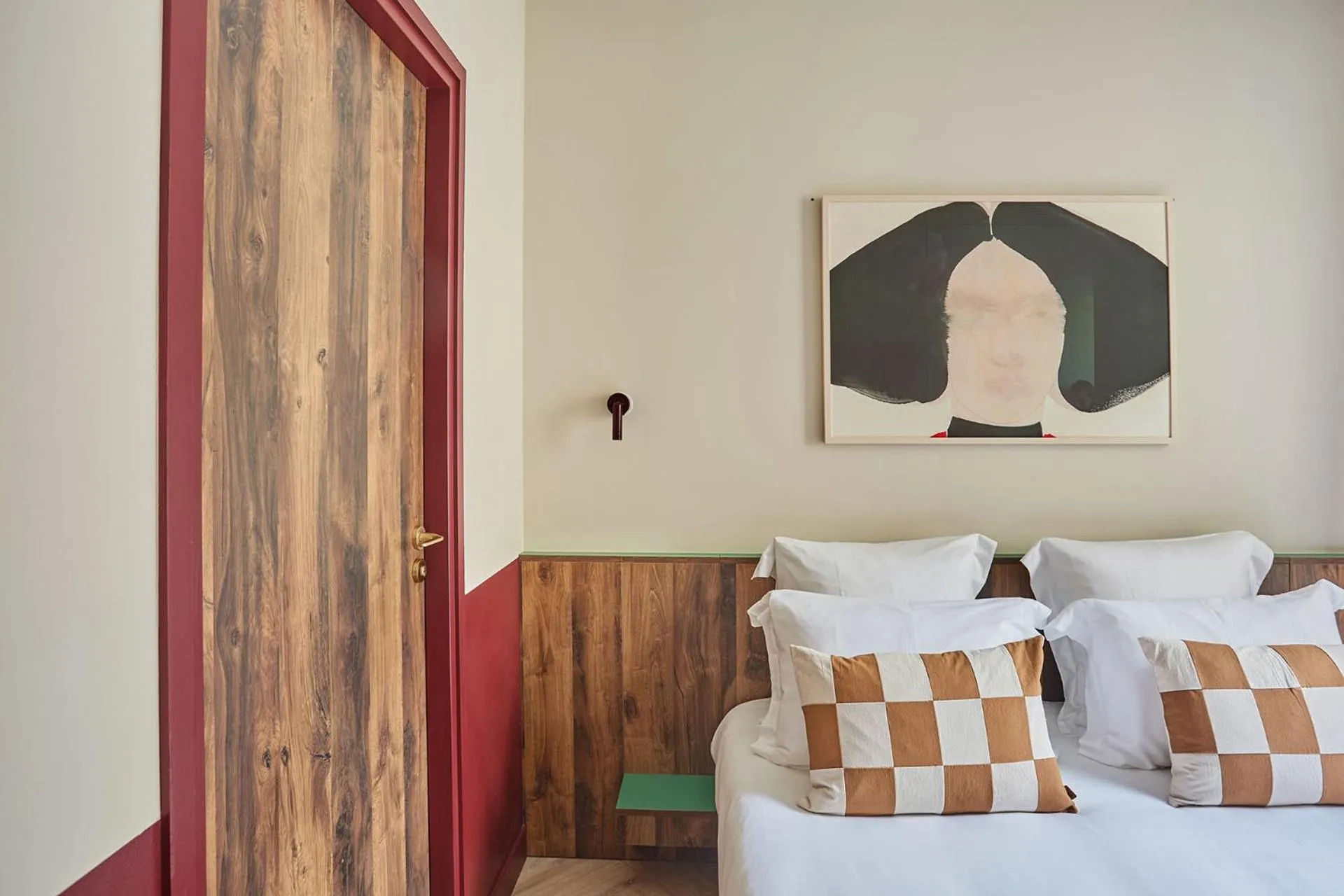 Bed in Numa Paris Champs-Élysées