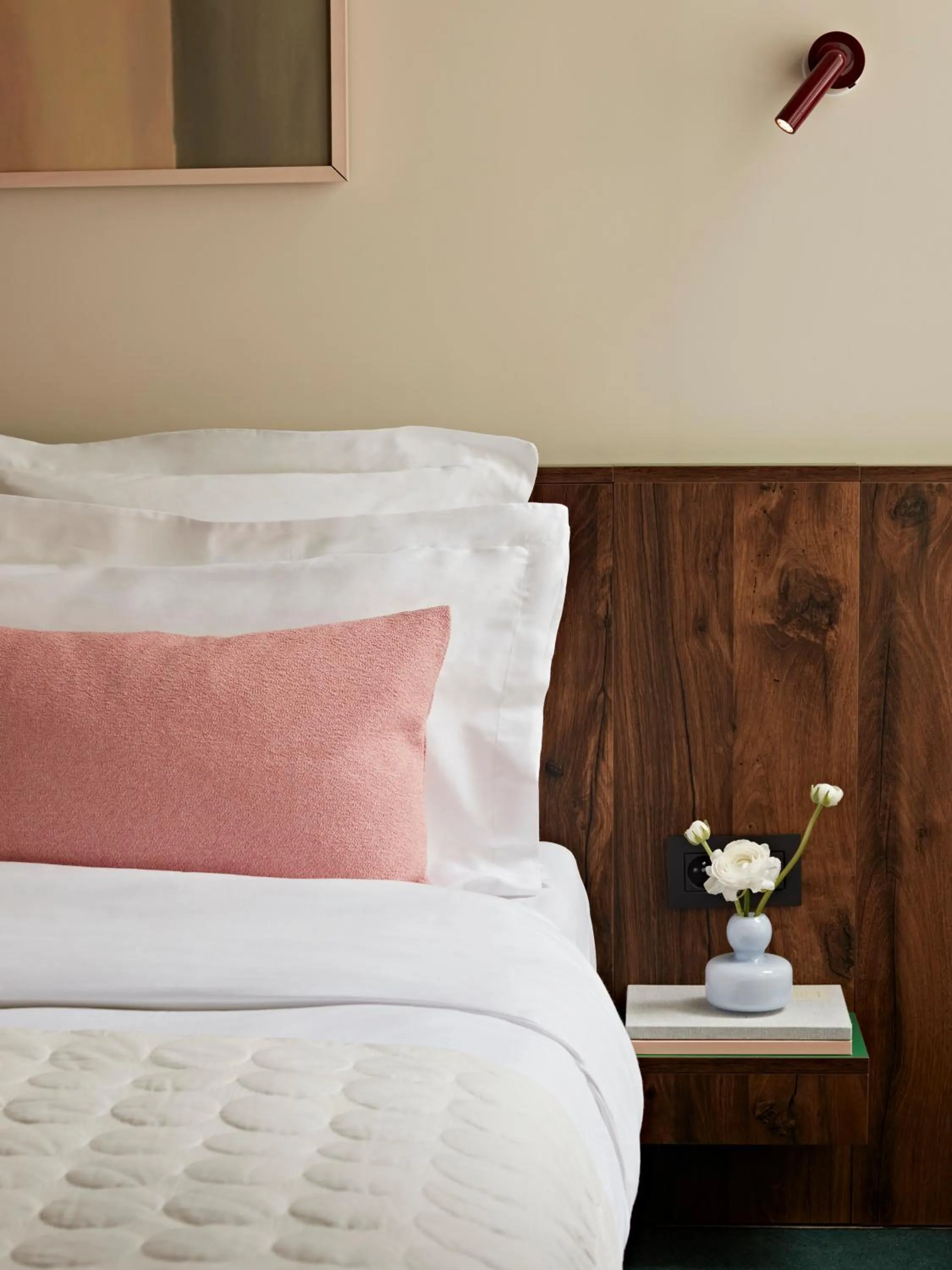 Bed in Numa Paris Champs-Élysées