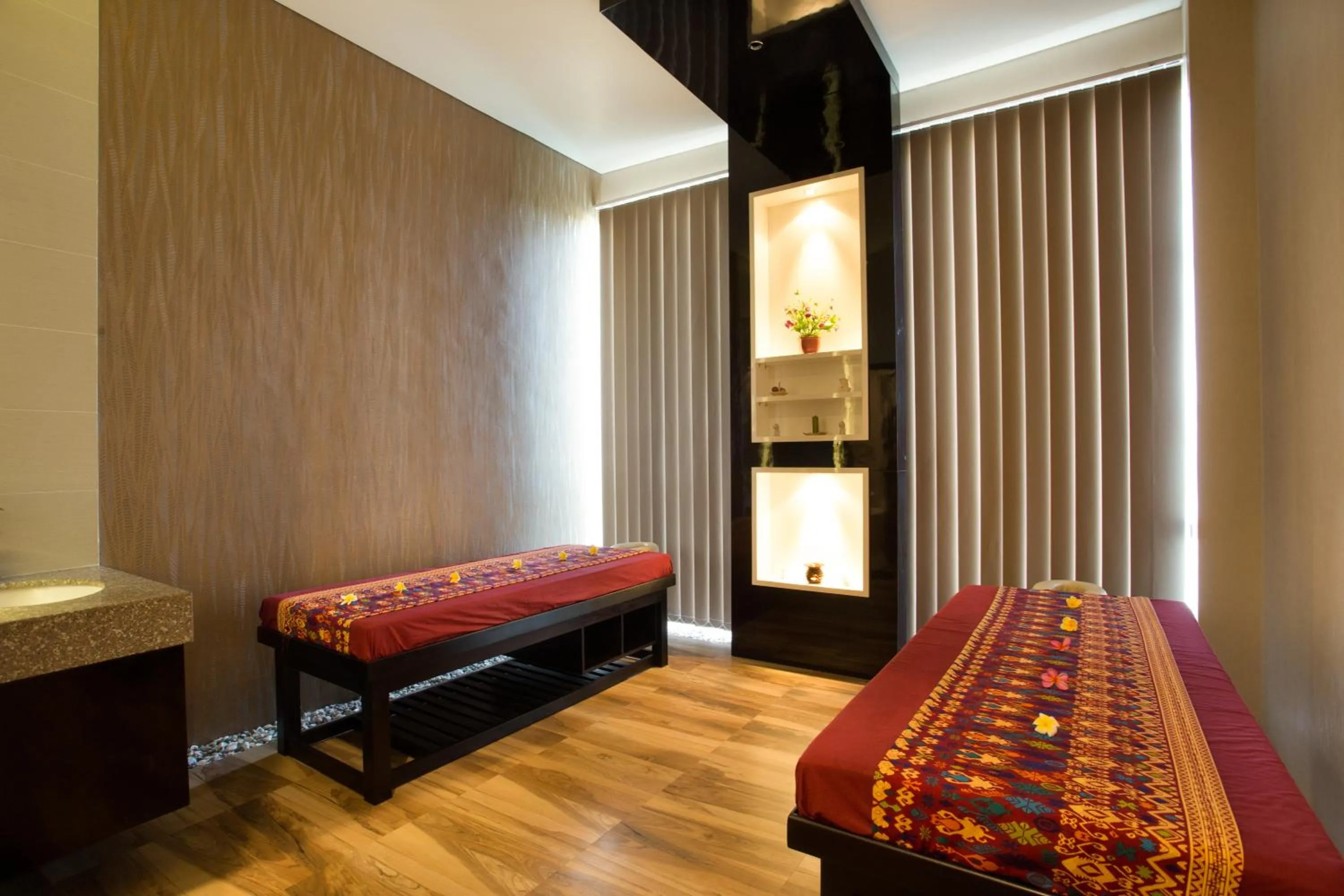 Spa and wellness centre/facilities, Bed in Golden Palace Hotel Lombok