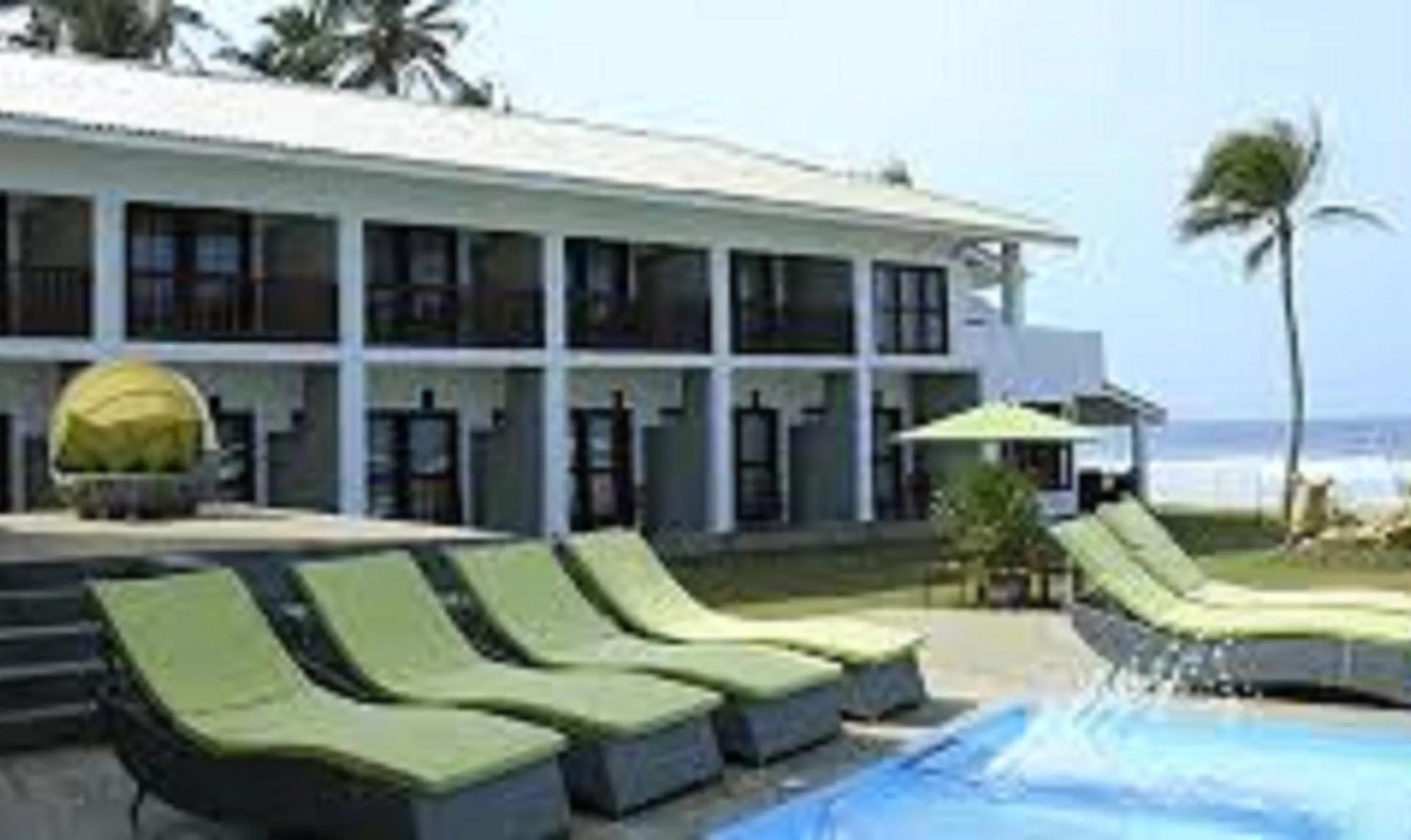 Swimming pool in Avenra Beach Hikkaduwa