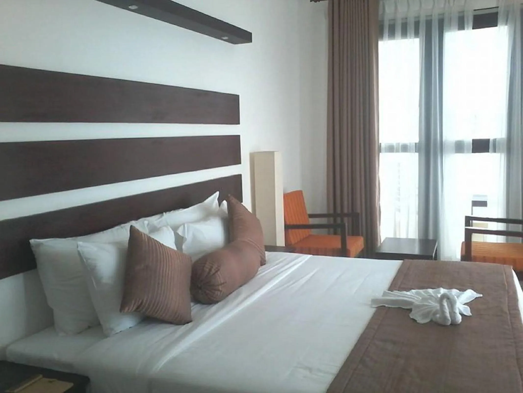 Bed in Avenra Beach Hikkaduwa