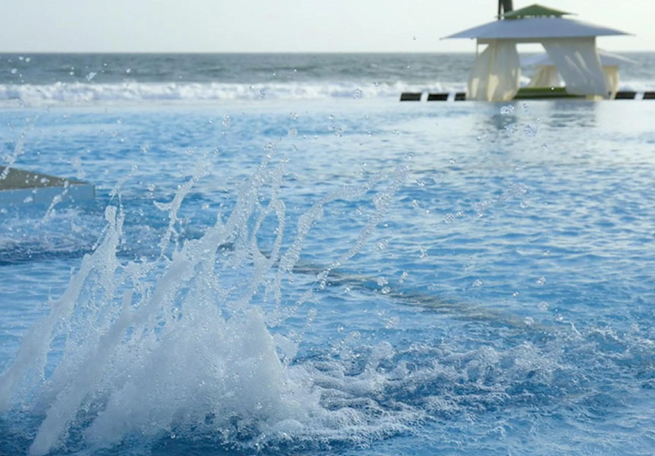 Avenra Beach Hikkaduwa