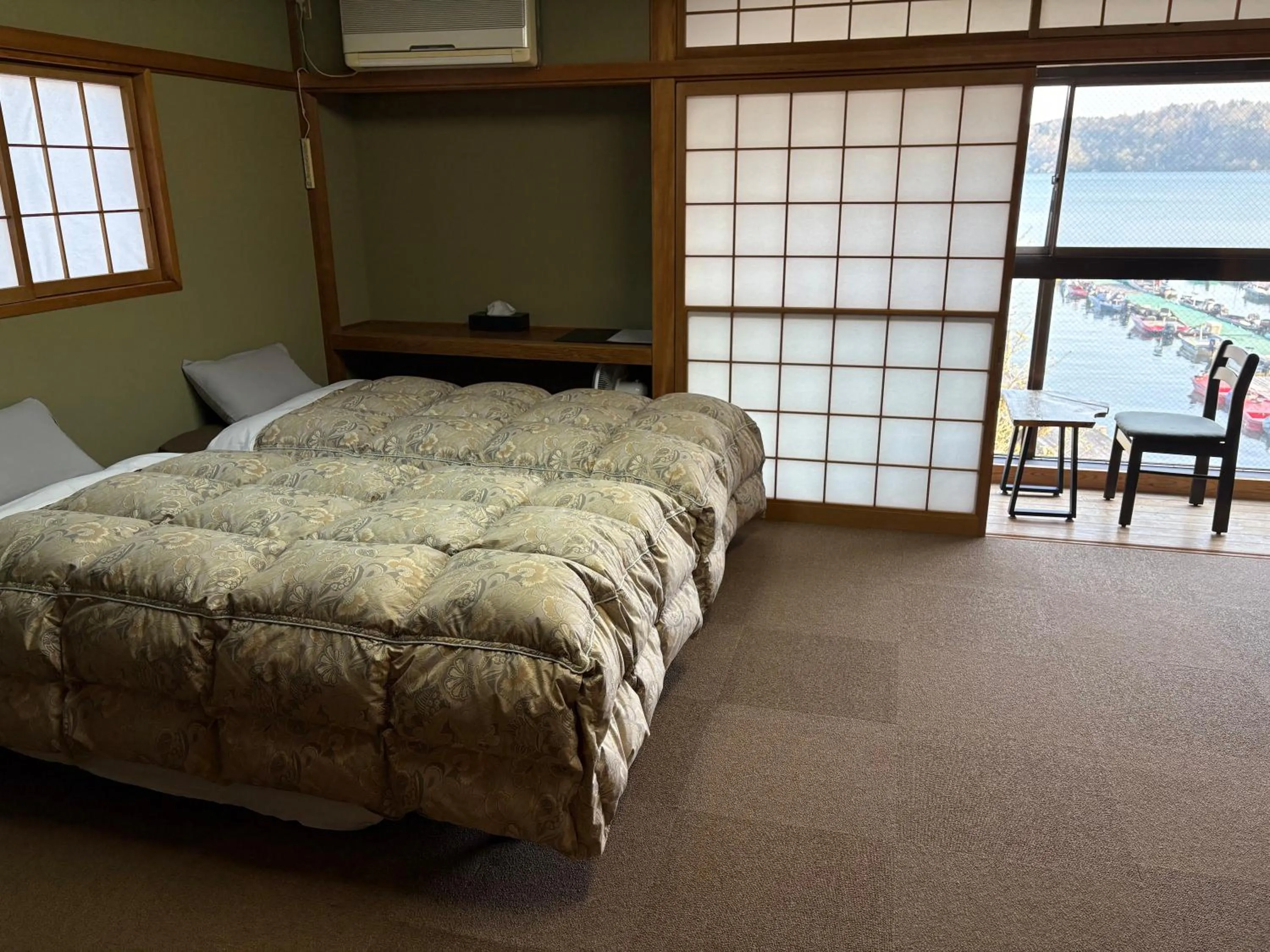 Photo of the whole room, Bed in Nojiri Lake Resort