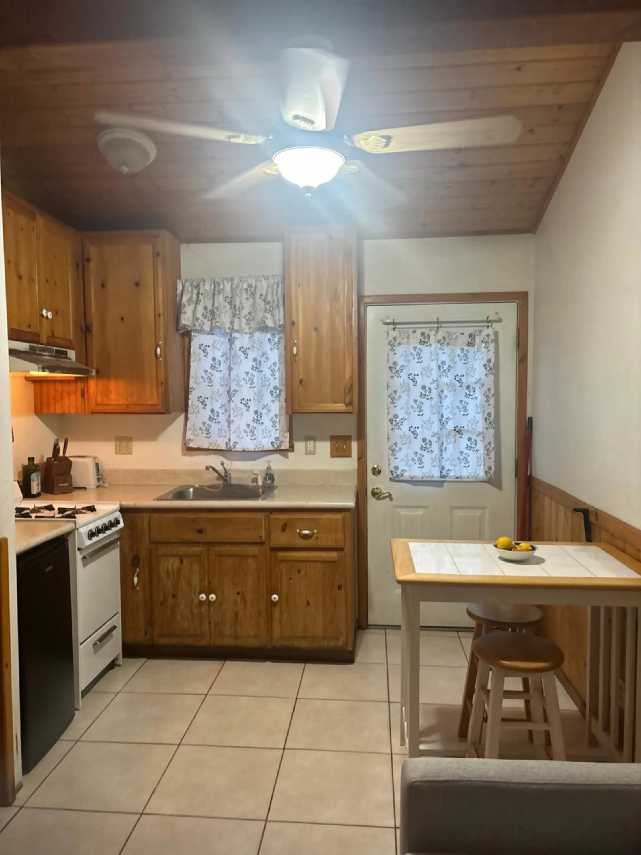 Sequoia River Front Cabins