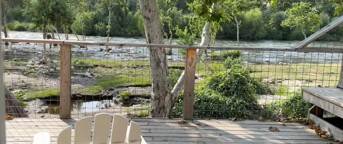 Balcony/Terrace in Sequoia River Front Cabins