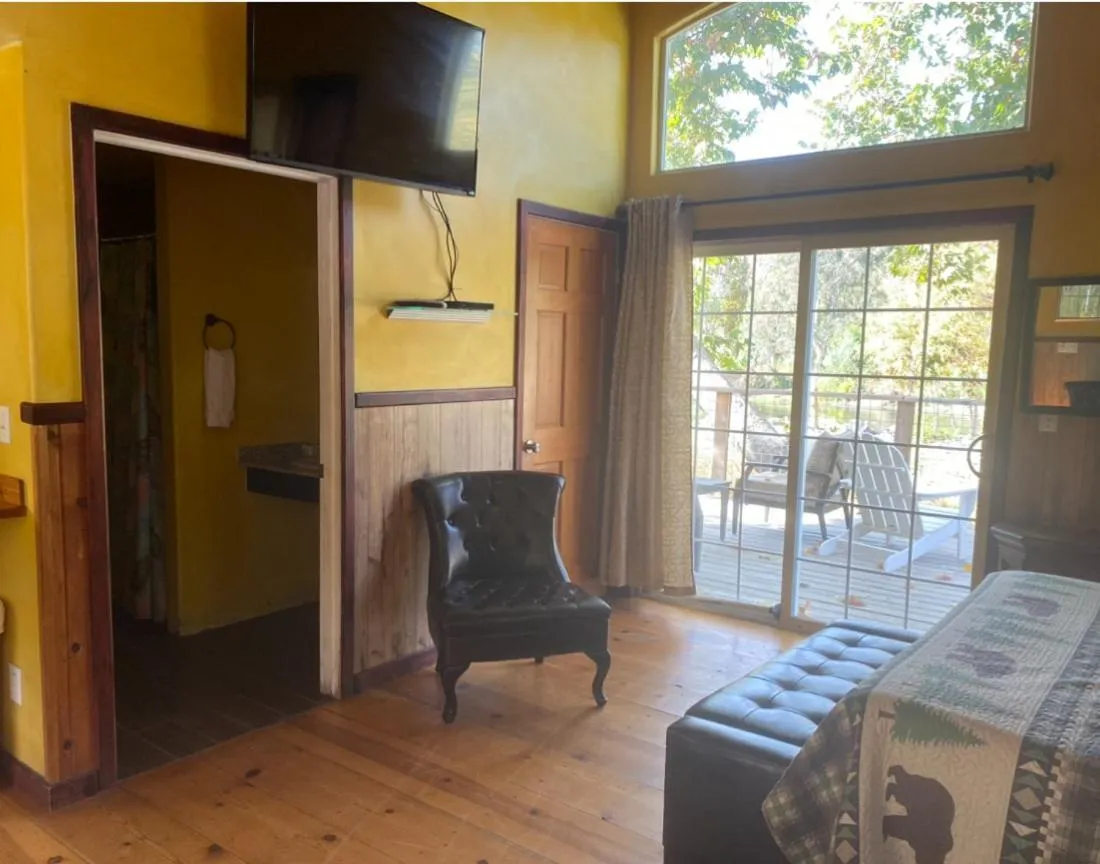 Bedroom in Sequoia River Front Cabins