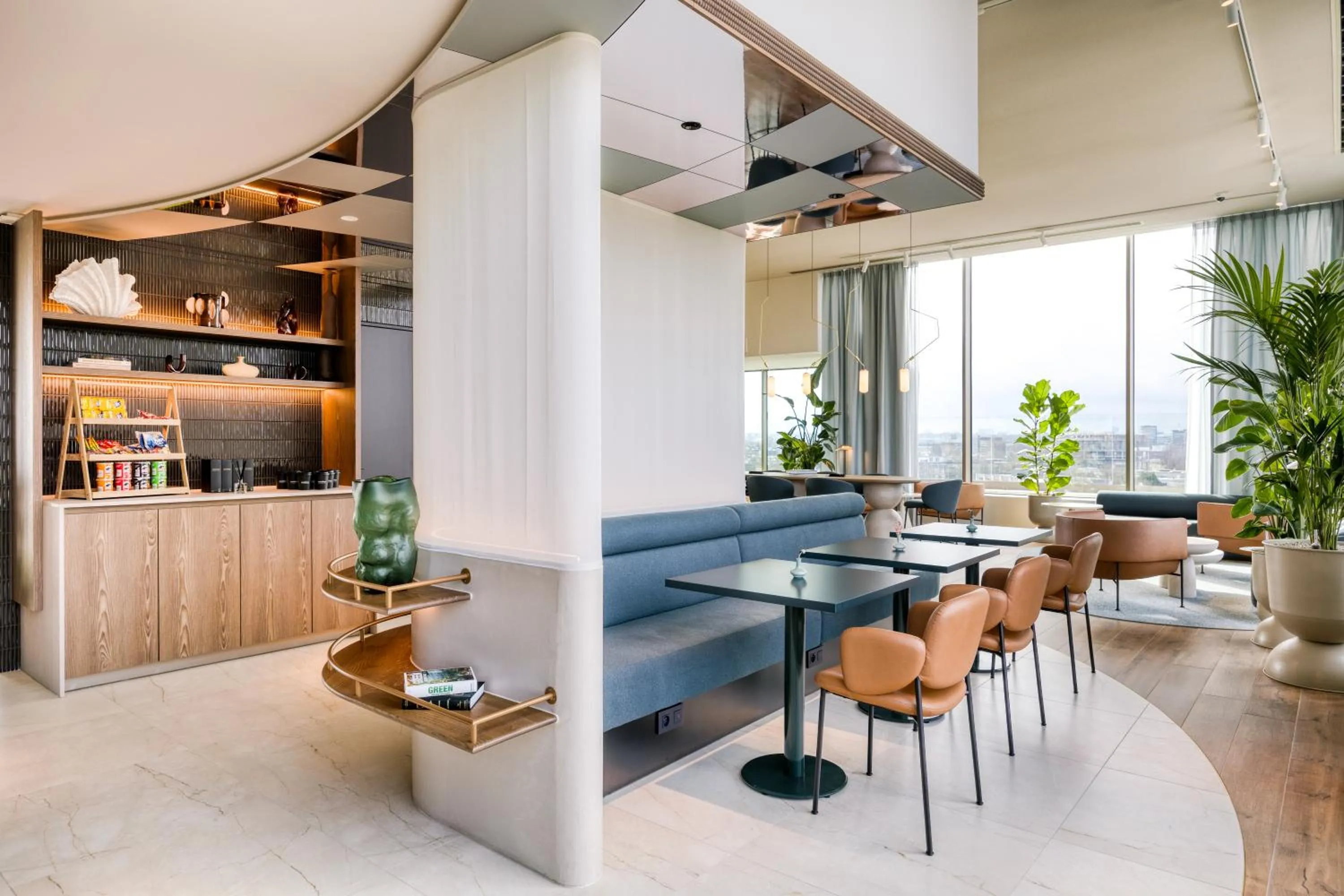 Lobby or reception in Mövenpick hotel Brussels airport