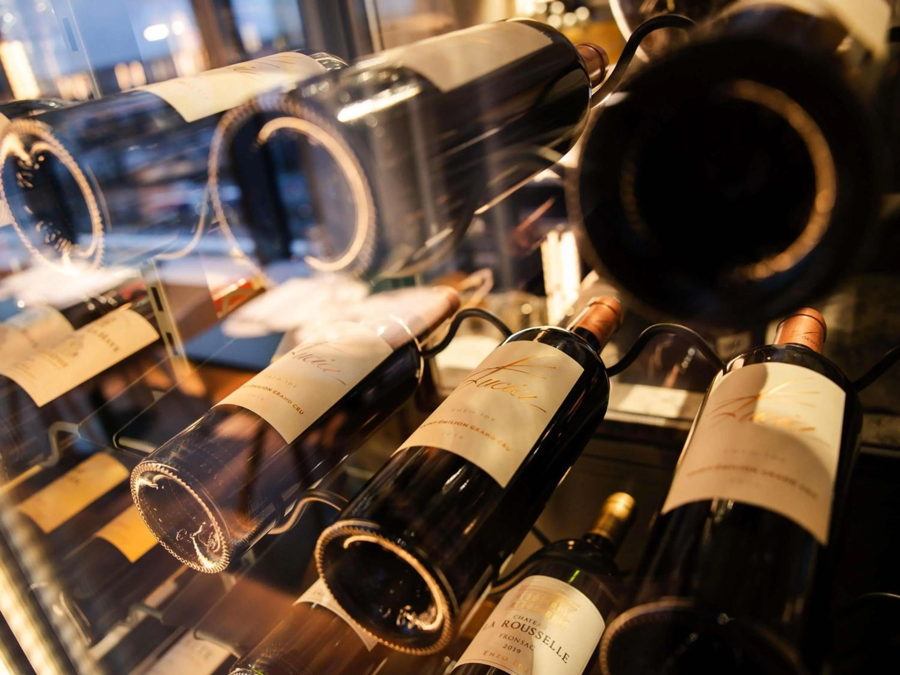 Restaurant/places to eat in Mövenpick hotel Brussels airport