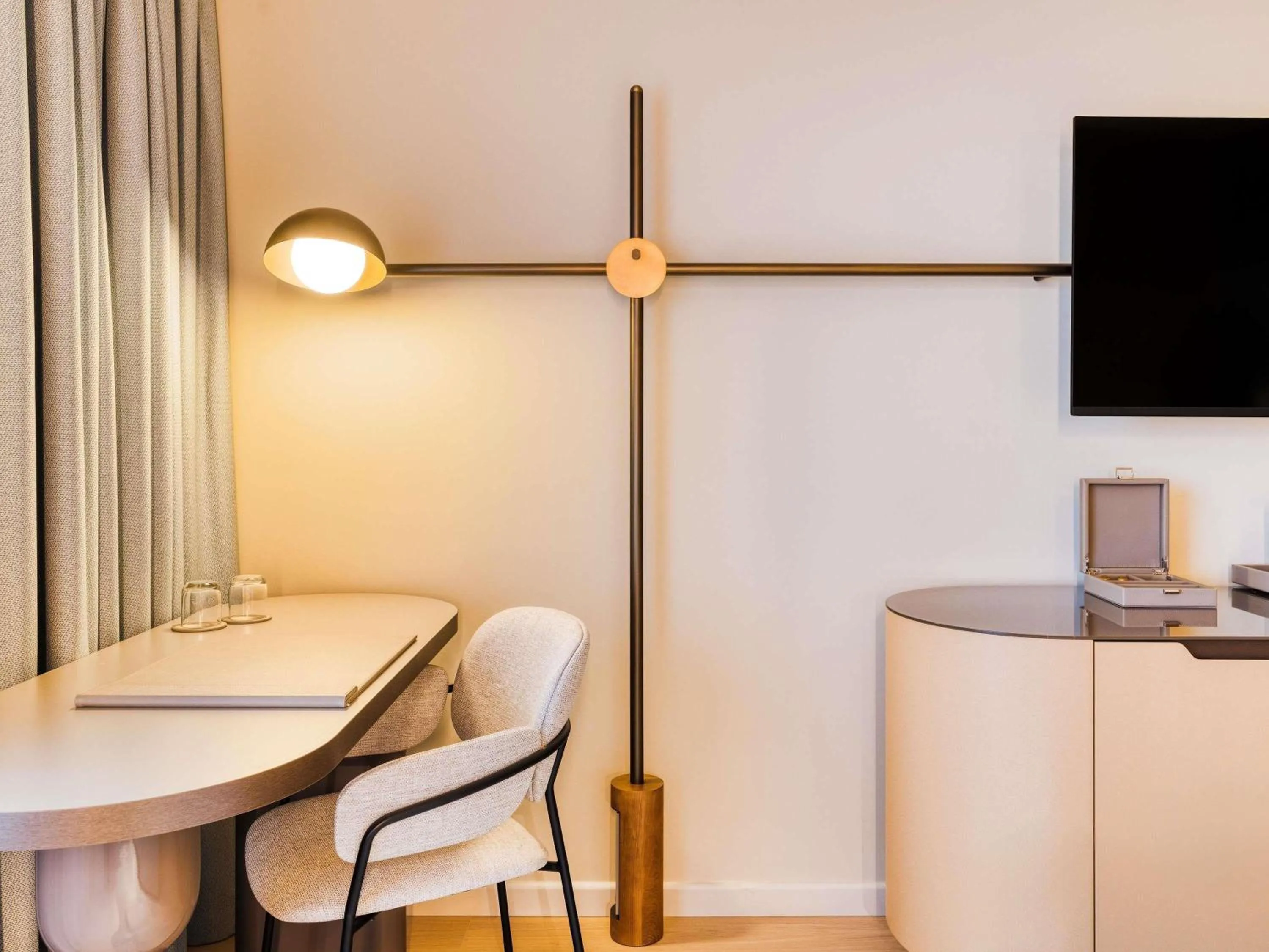 Bedroom in Mövenpick hotel Brussels airport