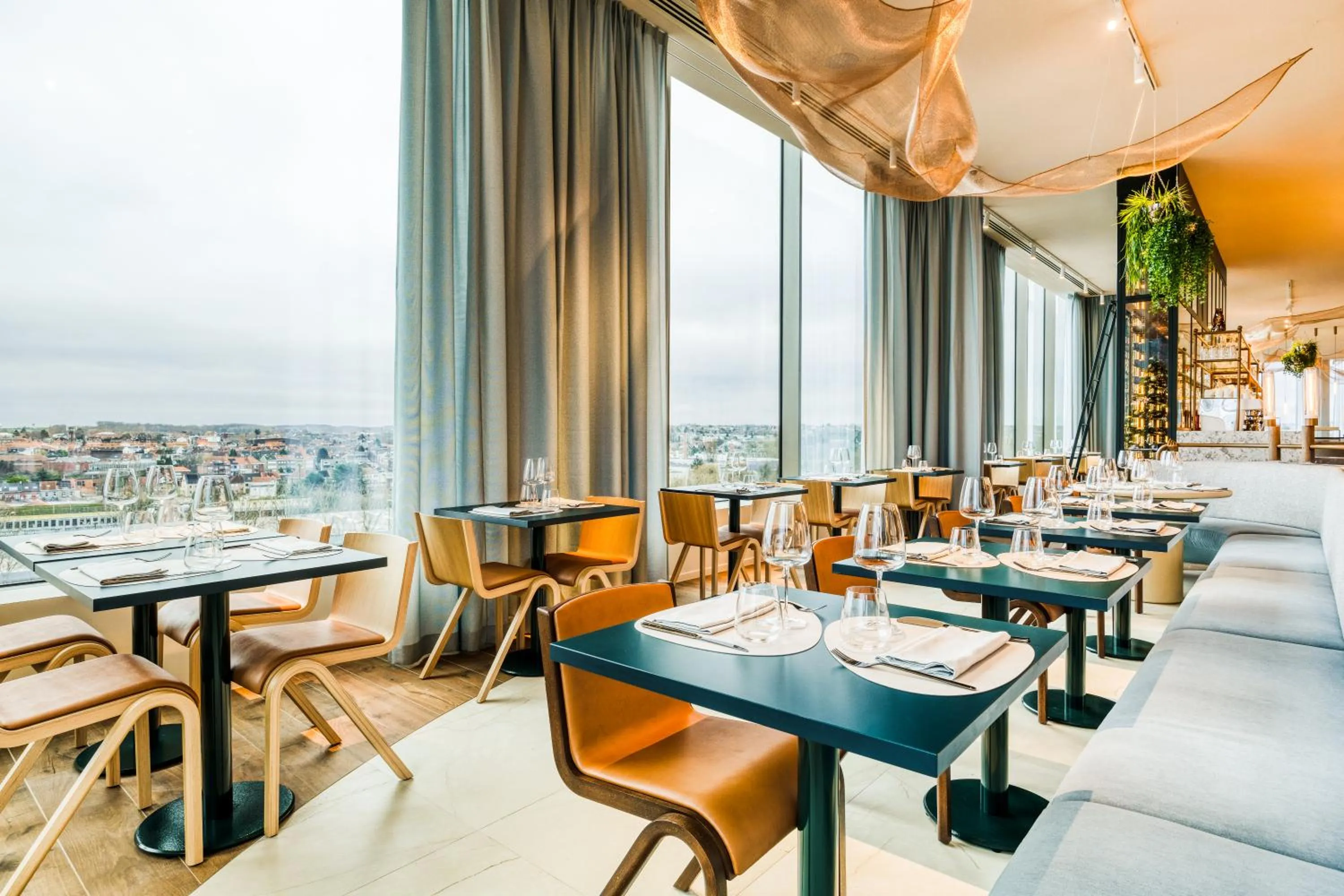 Restaurant/places to eat in Mövenpick hotel Brussels airport