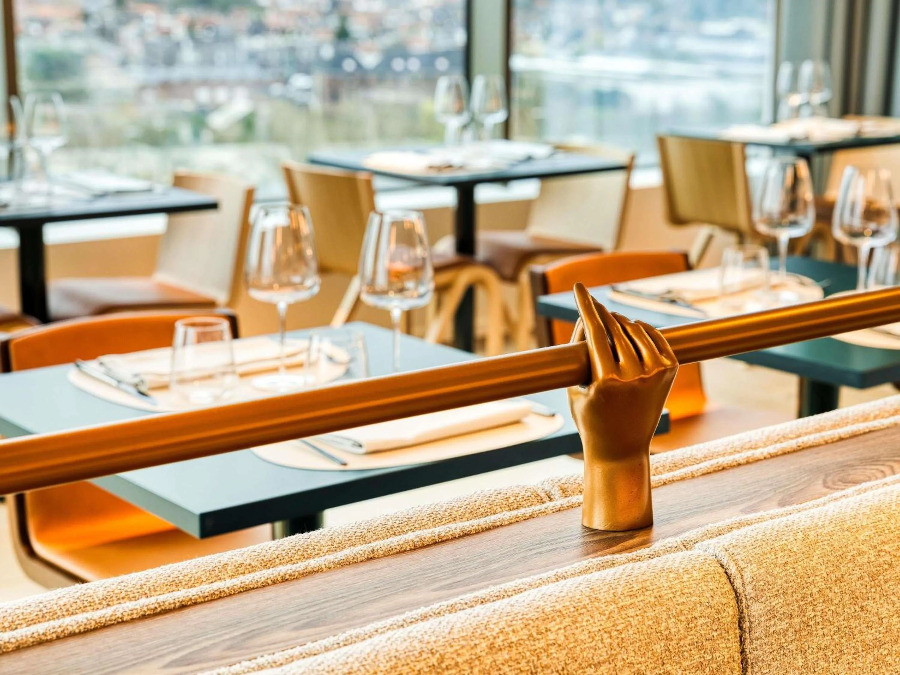 Restaurant/places to eat in Mövenpick hotel Brussels airport