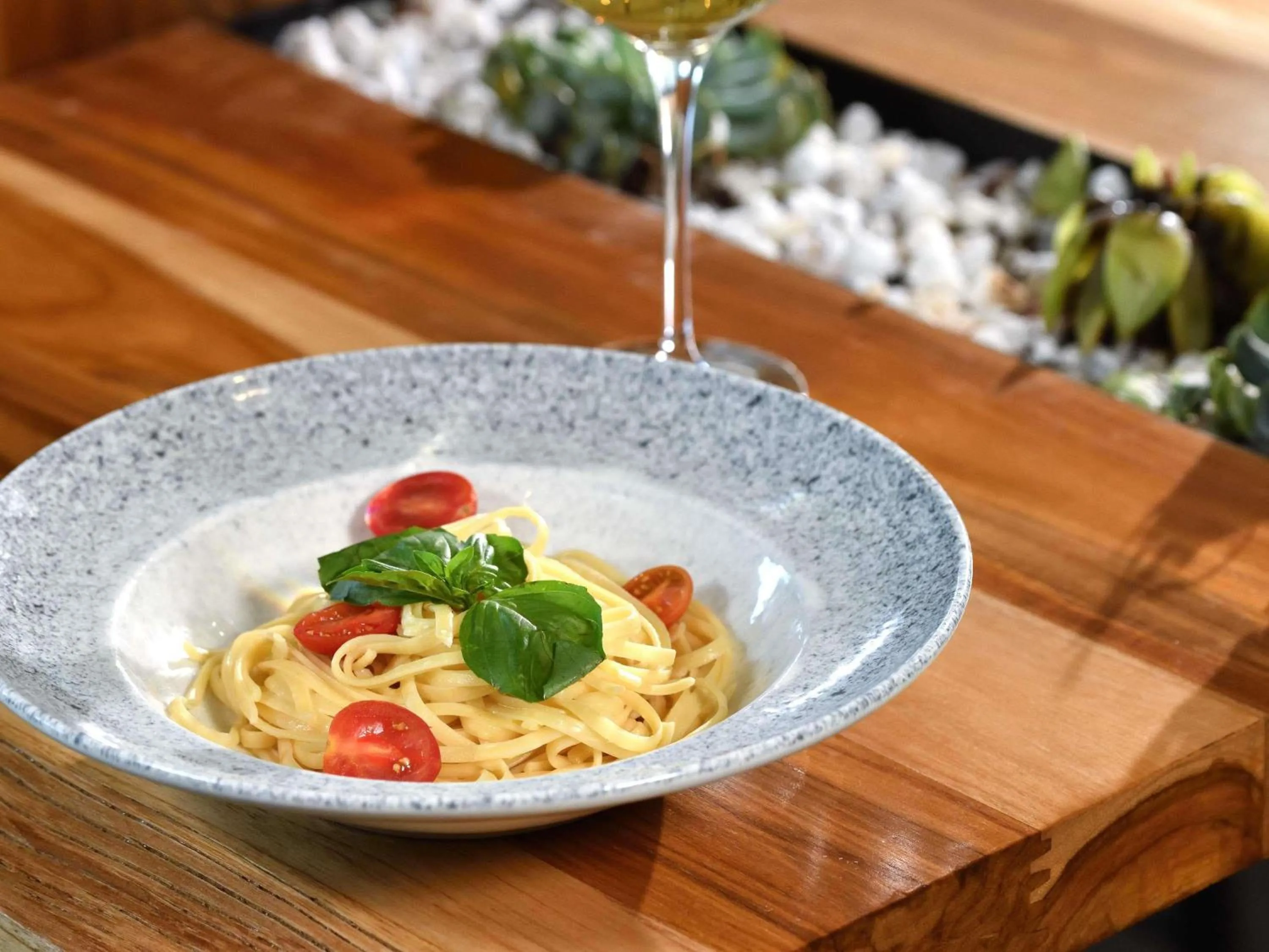 Restaurant/places to eat in Novotel Nairobi Westlands